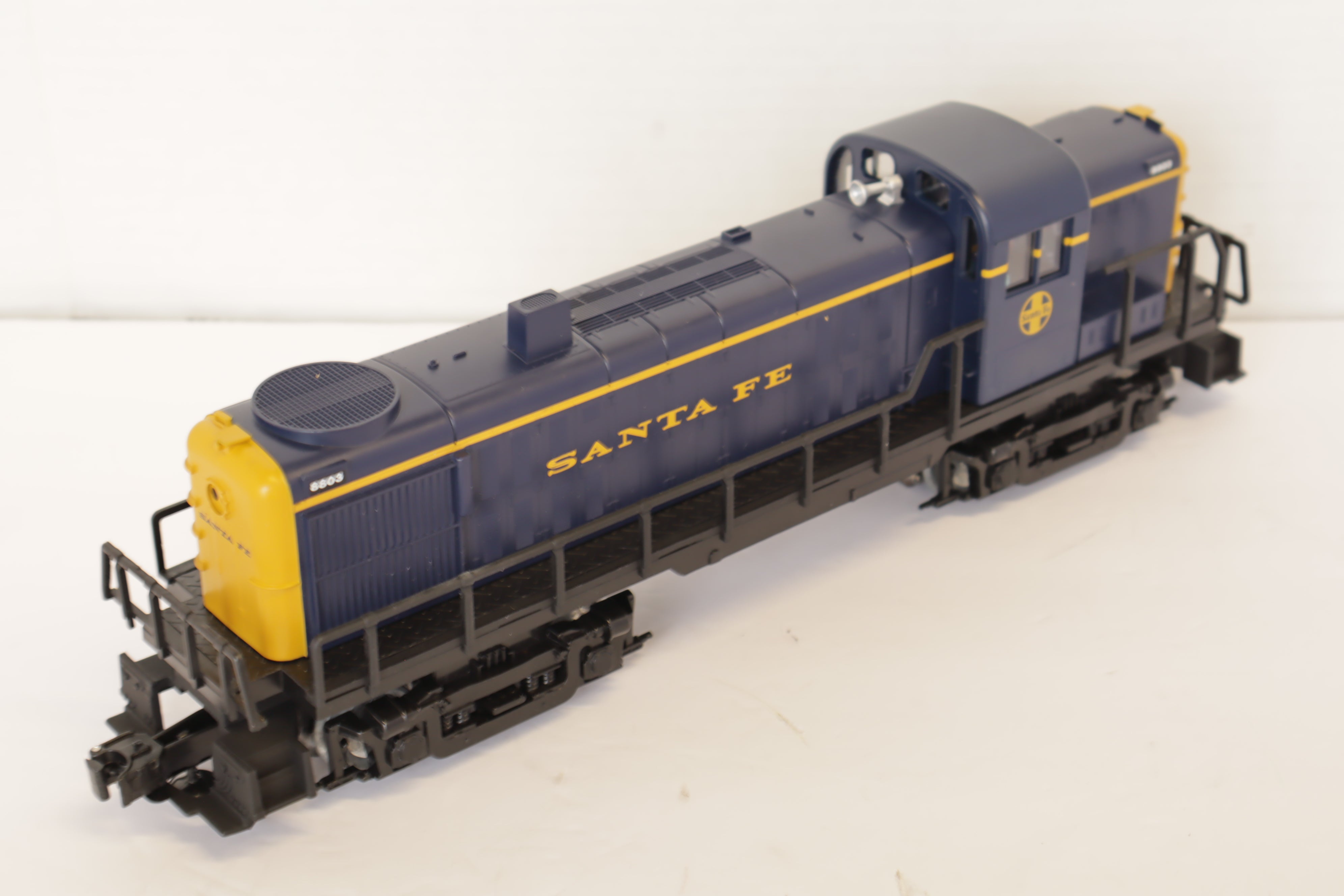 Lionel 6-30207 Santa Fe Scout Remote Freight Set-Second hand-M7675
