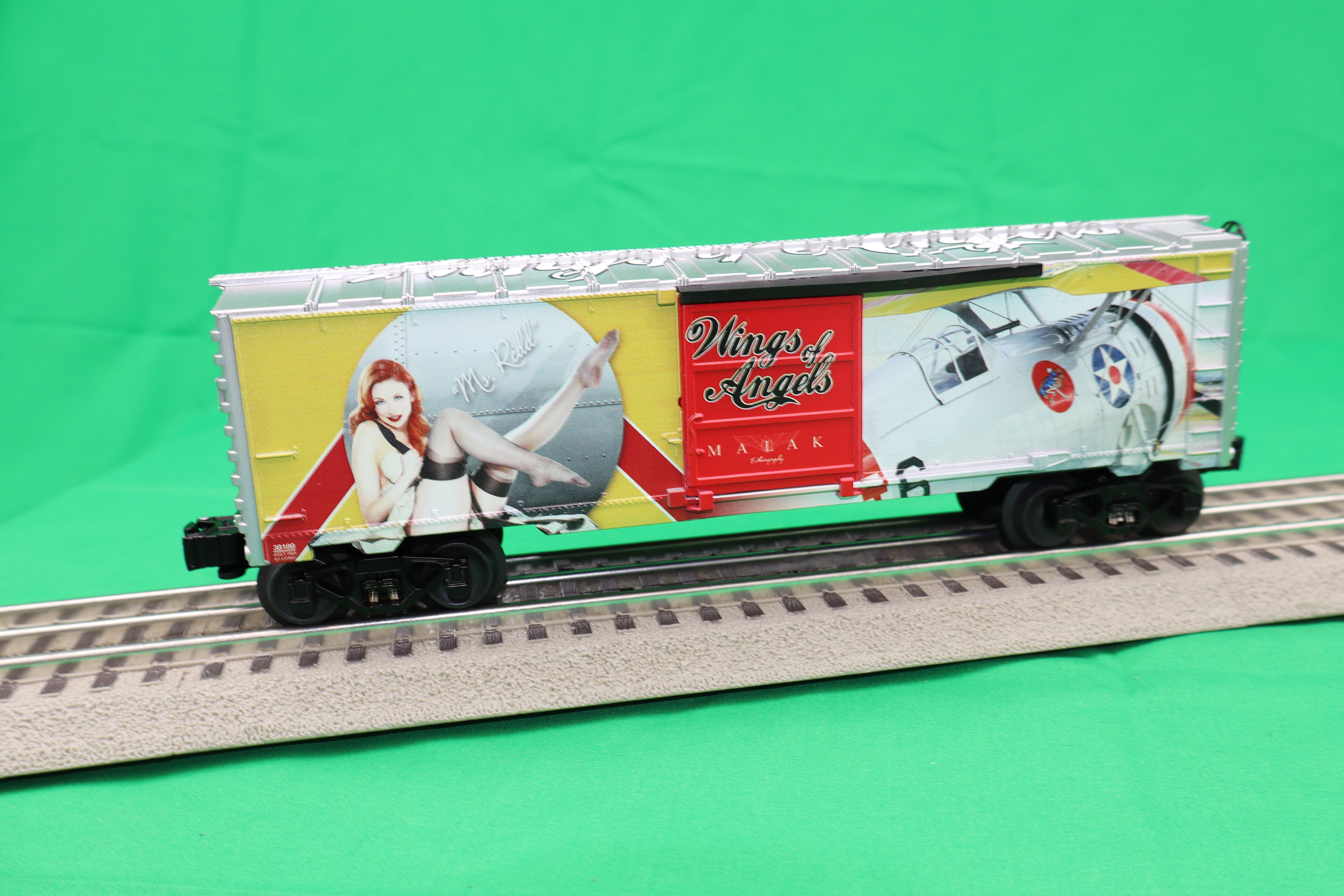 Lionel 2538180 - U.S. Army Boxcar "Wings of Angels - Jessamyne" (Rockin' the Red)
