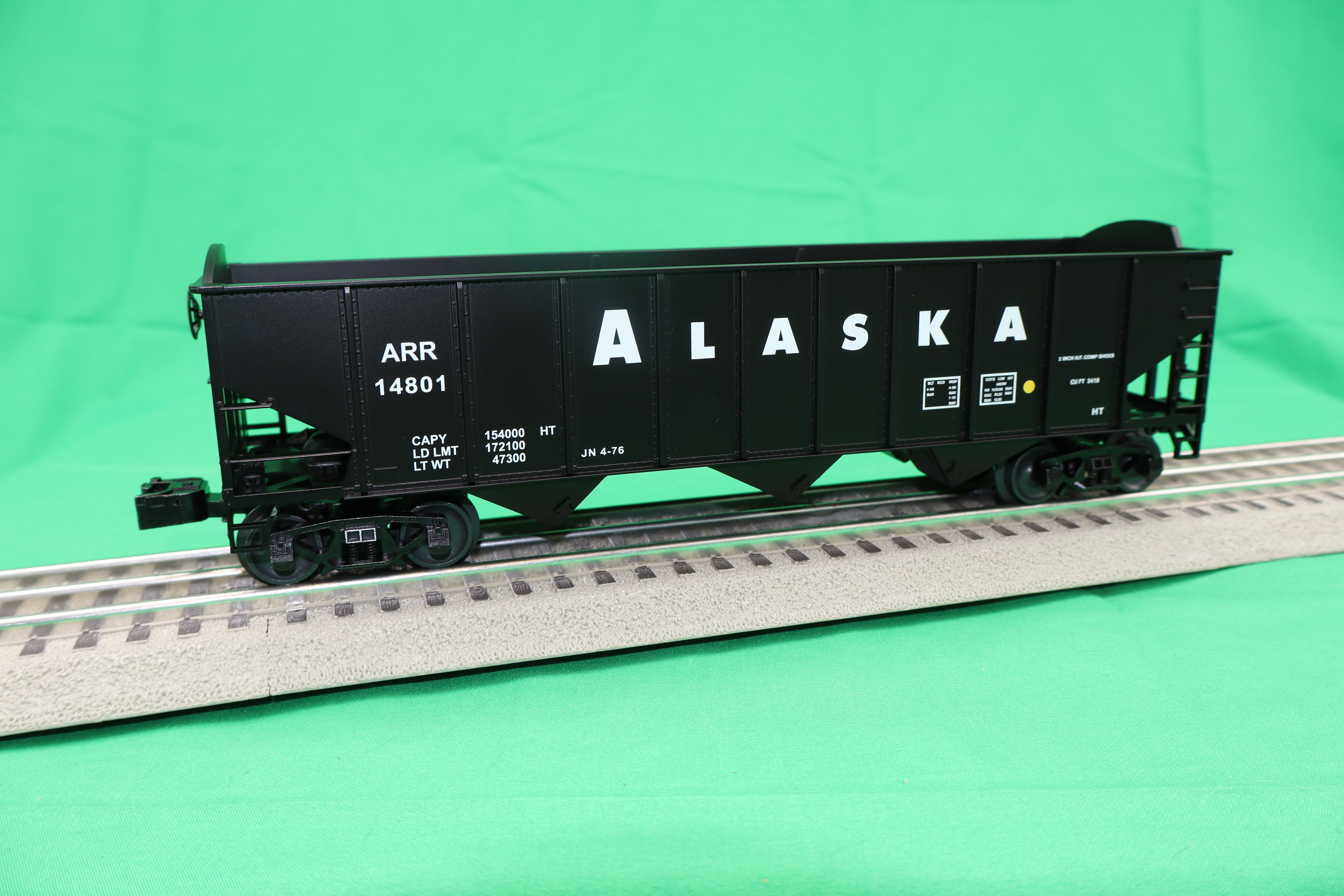 Lionel 2542199 - 3-Bay Hopper w/Peaked Ends "Alaska" #14801