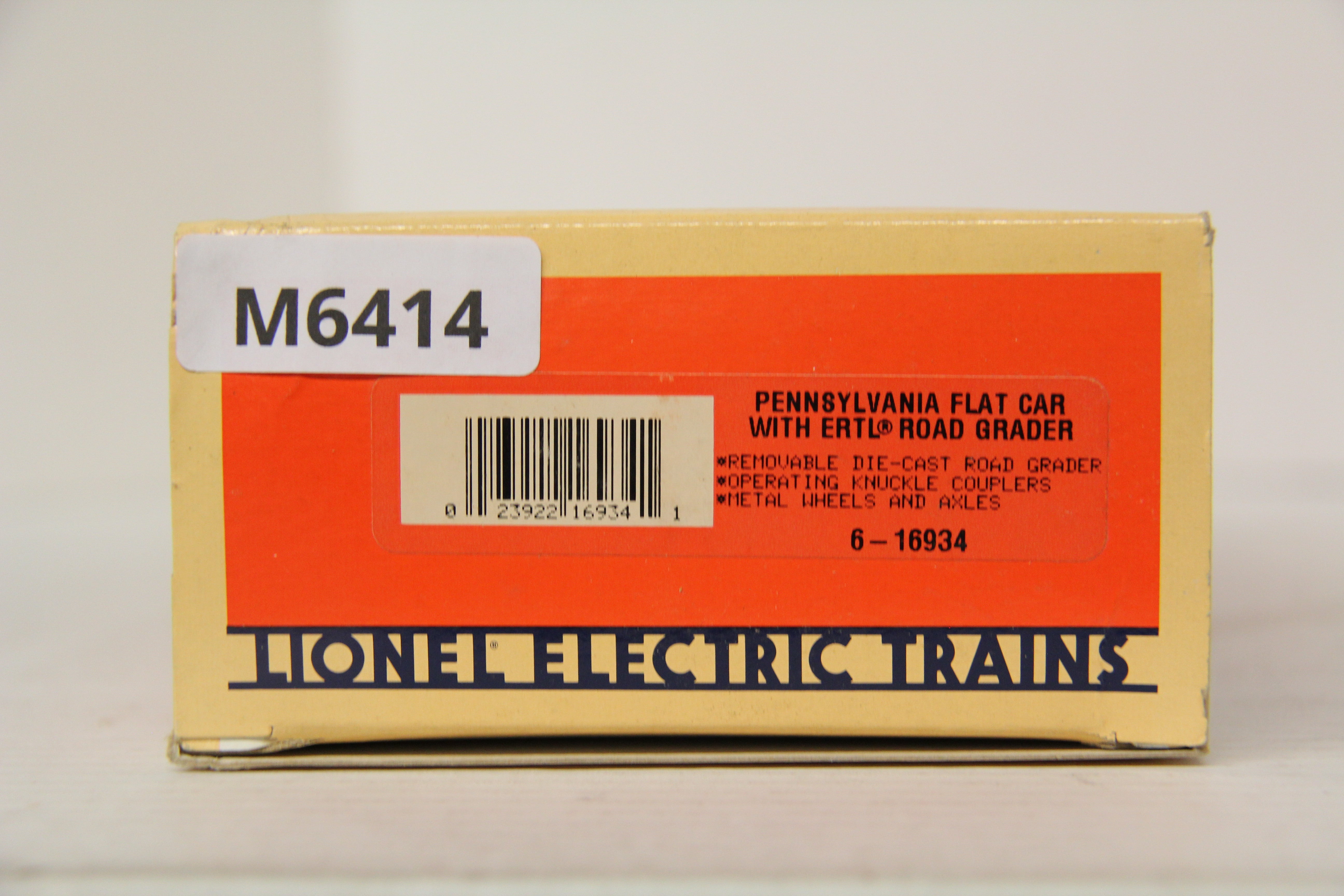 Lionel 6-16934 Pennsylvania Flatcar with Ertl Road Grinder-Second hand-M6414