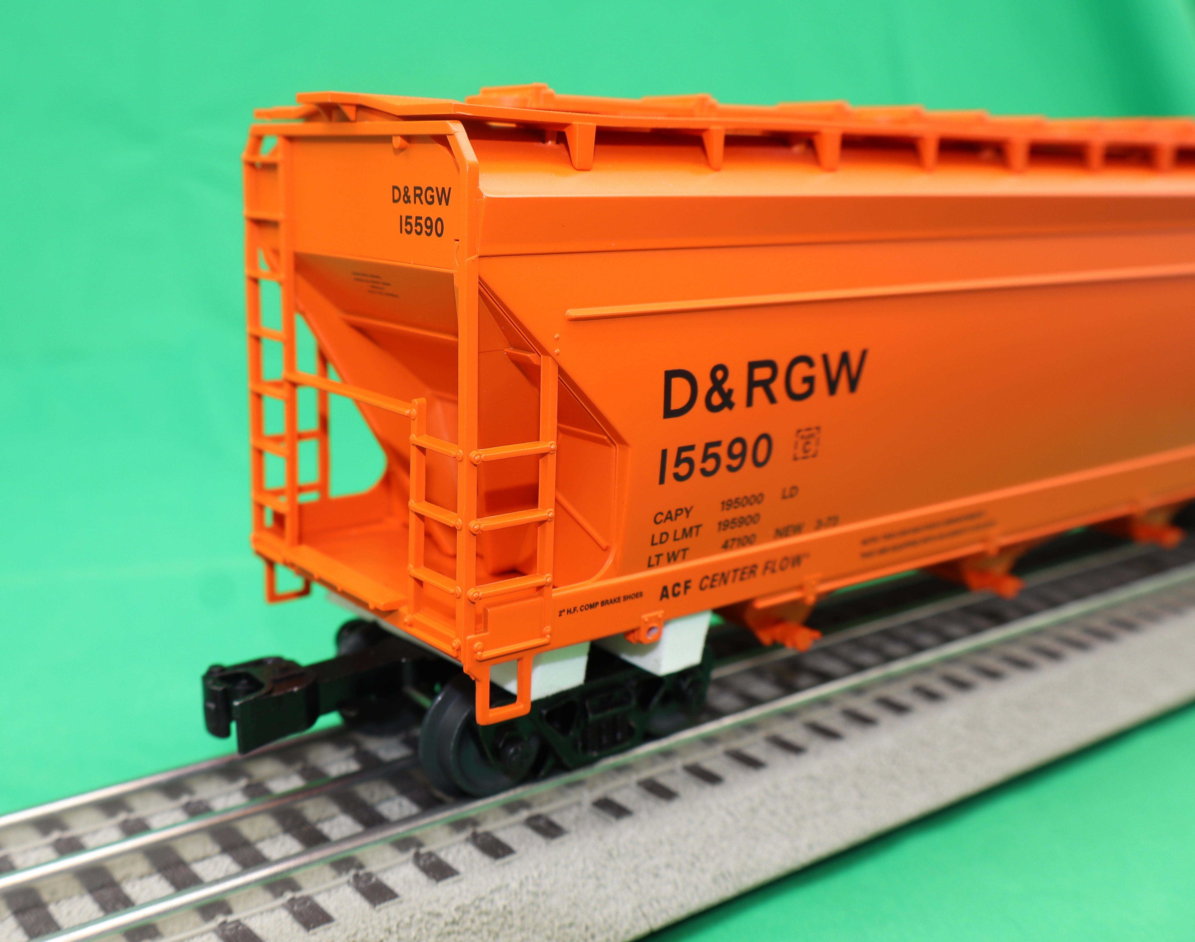 Lionel 2542172 - 4-Bay Centerflow Hopper Car "Denver & Rio Grande" #15590 (ACF)