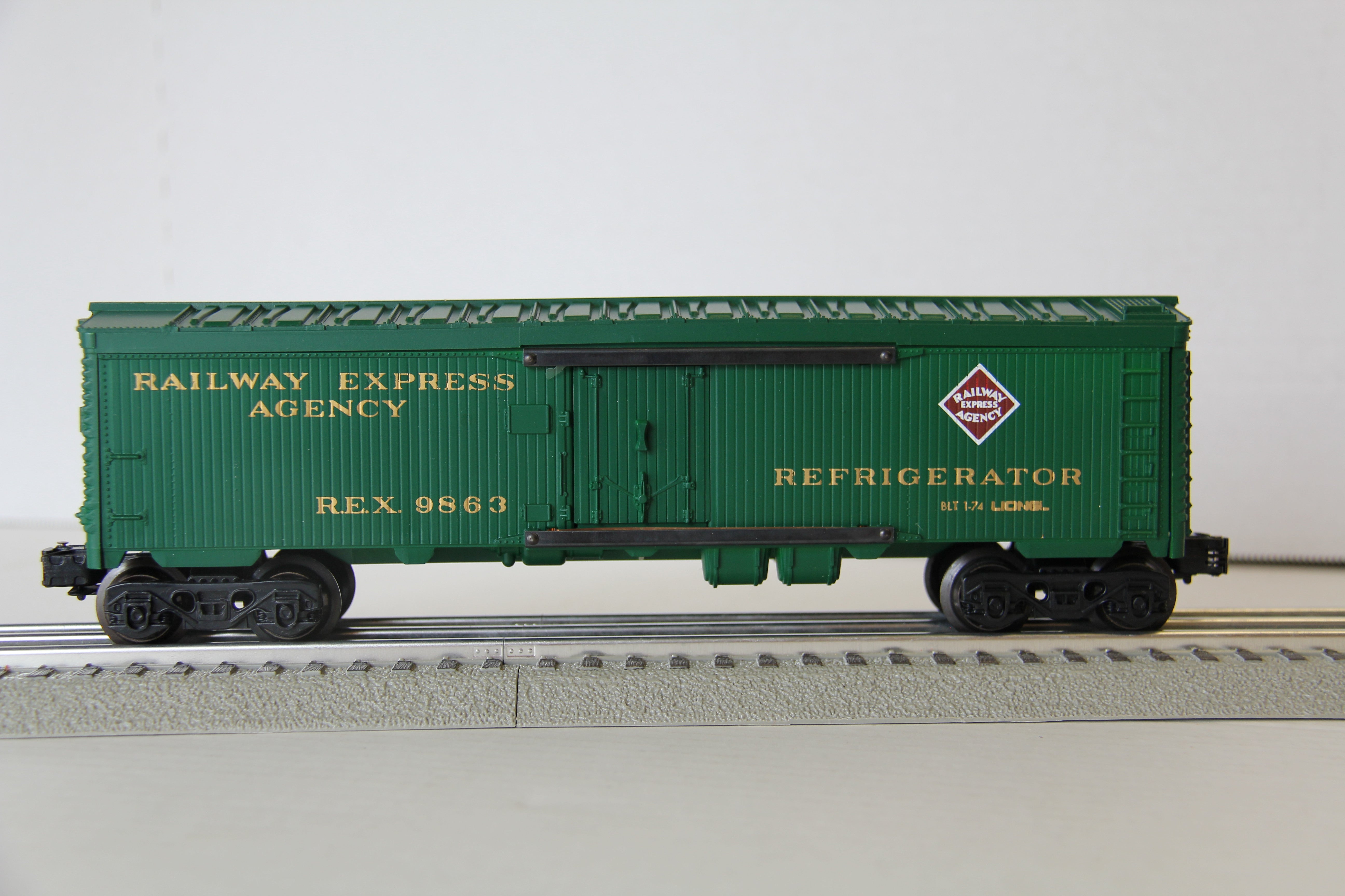 Lionel 6-9863 Railway Express Billboard Reefer-Second hand-M4478
