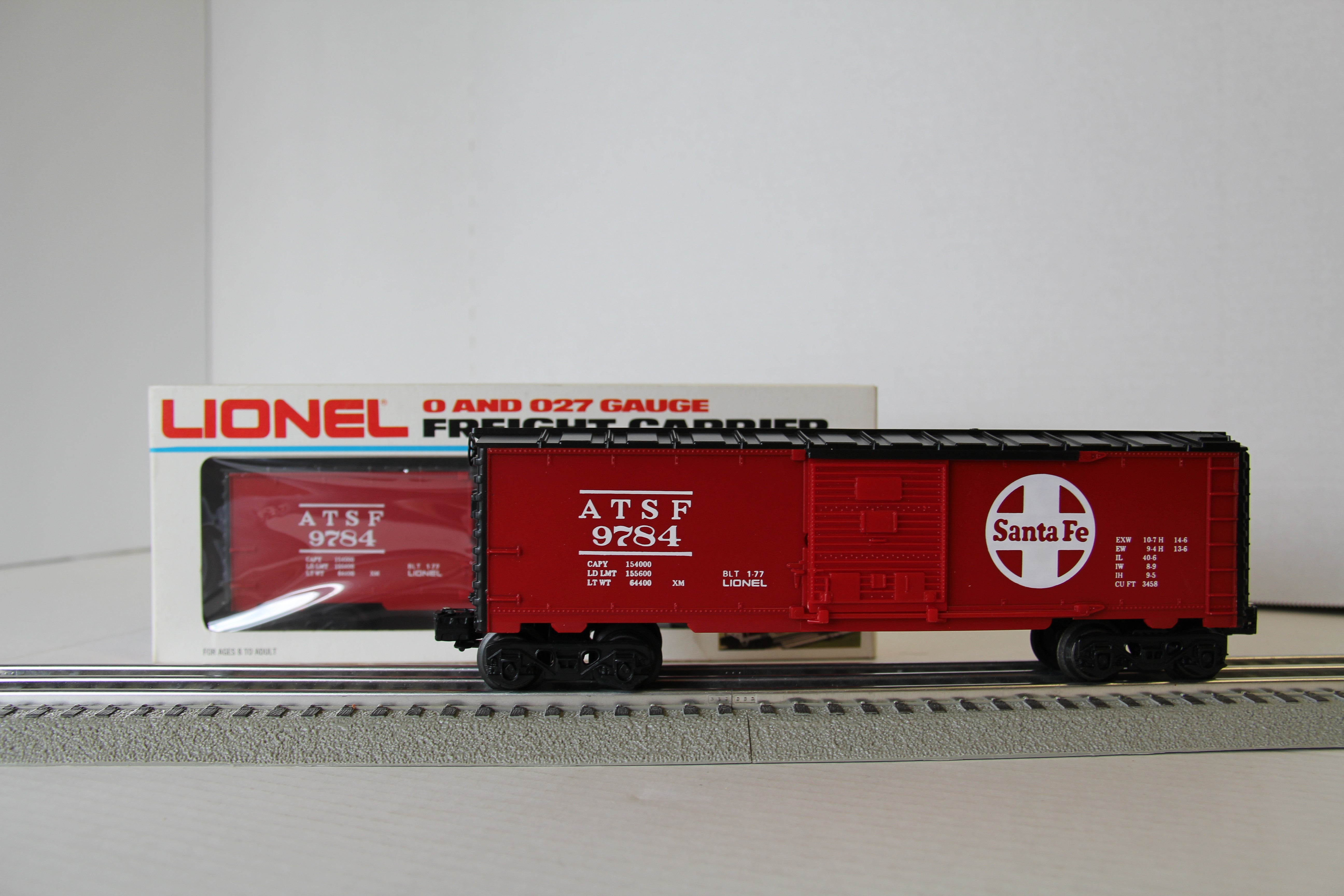 Lionel 6-9784 Santa Fe Box Car 2 Car Set-Second hand-M4481