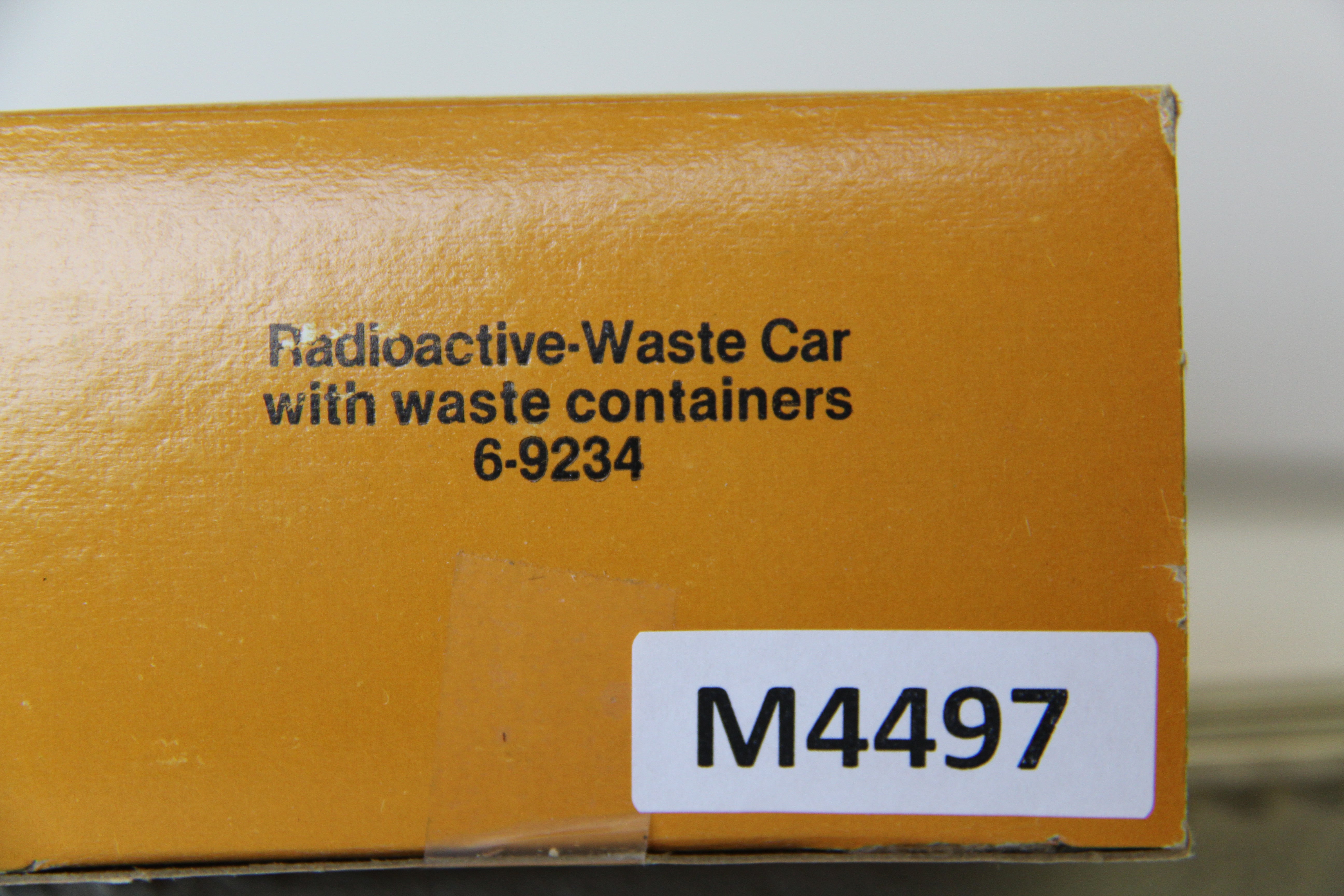 Lionel 6-9234 Radioactive -Waste Car with Waste Containers-Second hand-M4497