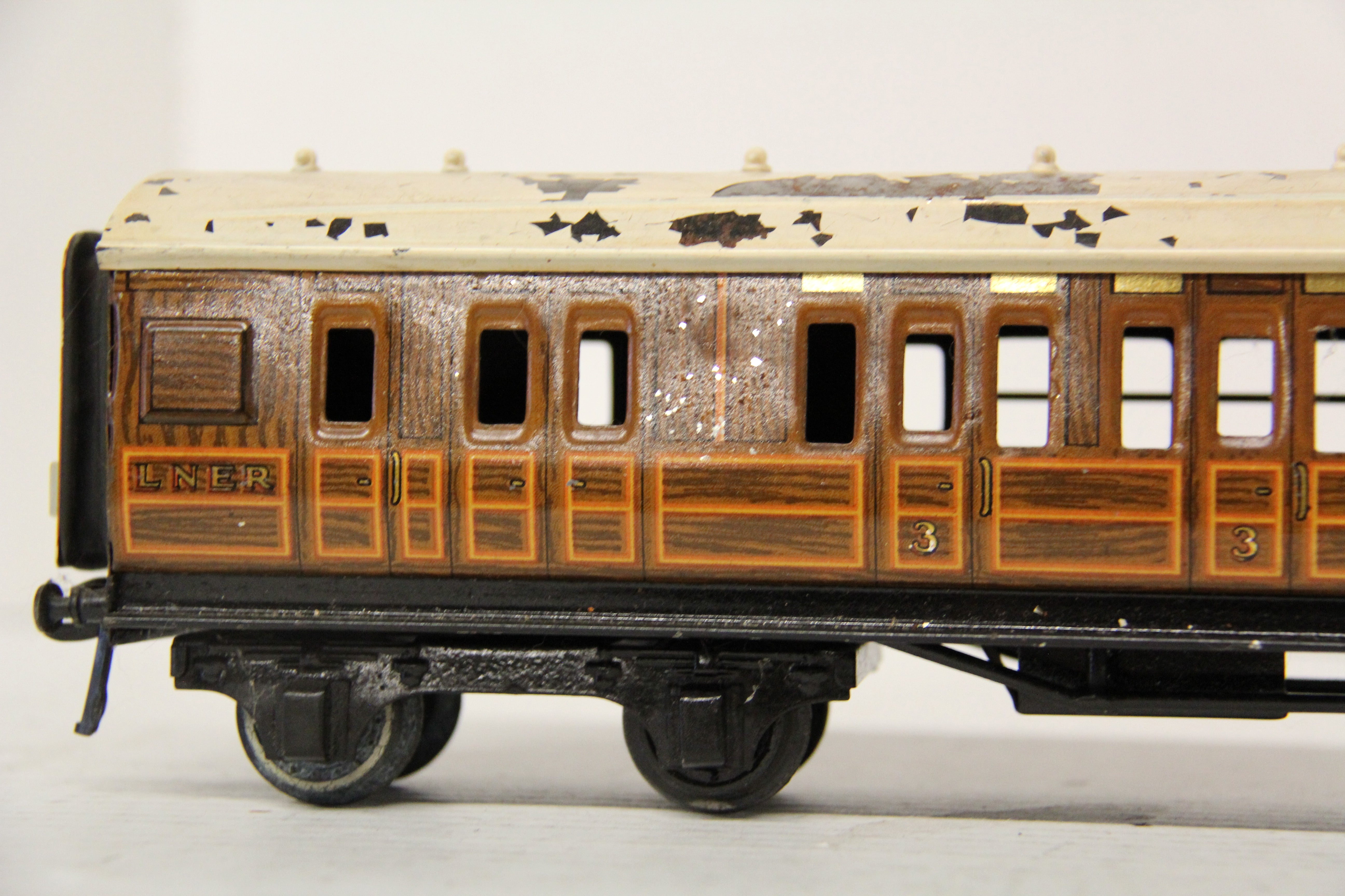 LNER Third Class Coach Car #62362-Second hand-M6424
