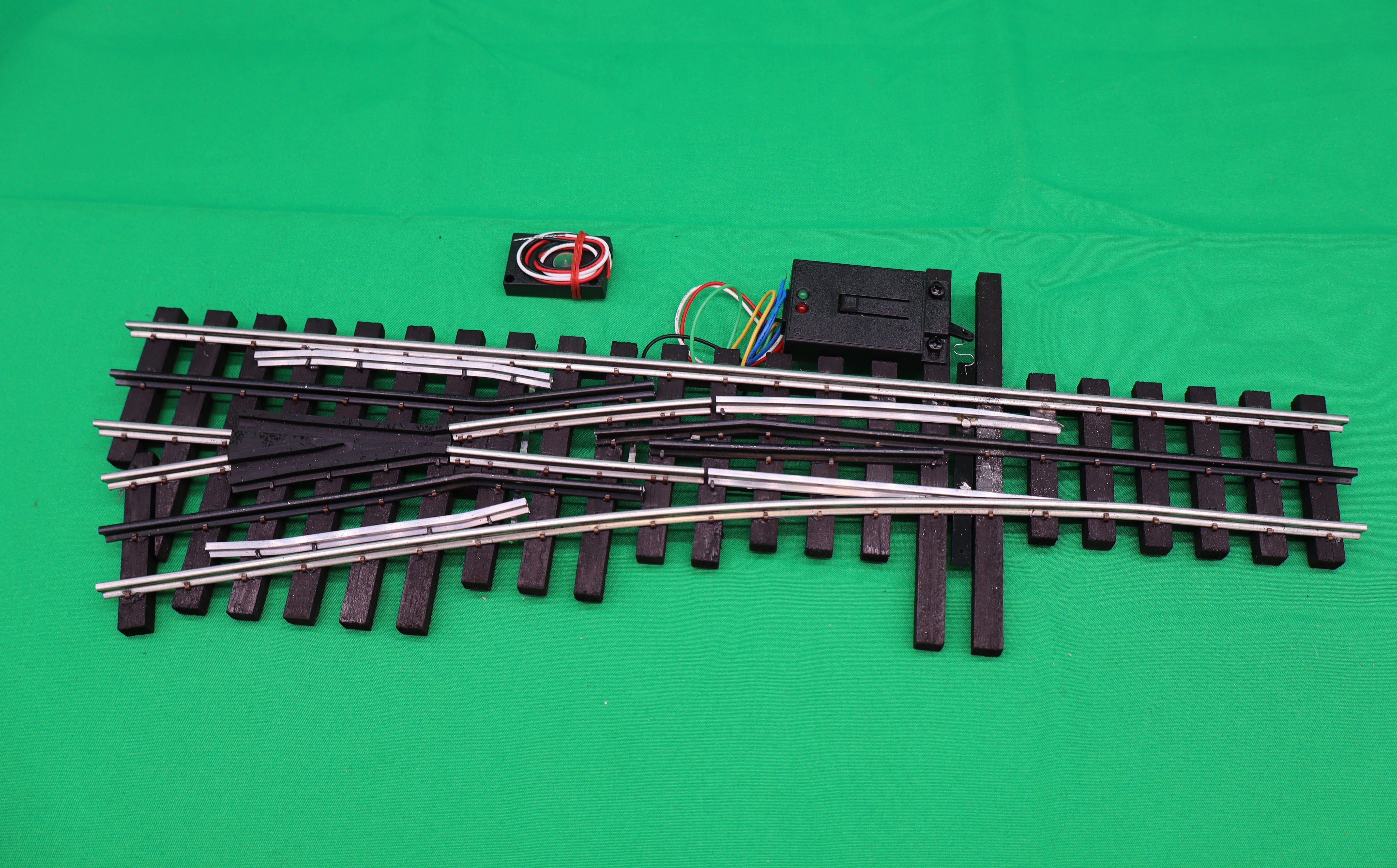Ross Custom Switches #201M25 - Premiere Line - #4 Switch Track (Left Hand) w/ Dz2500