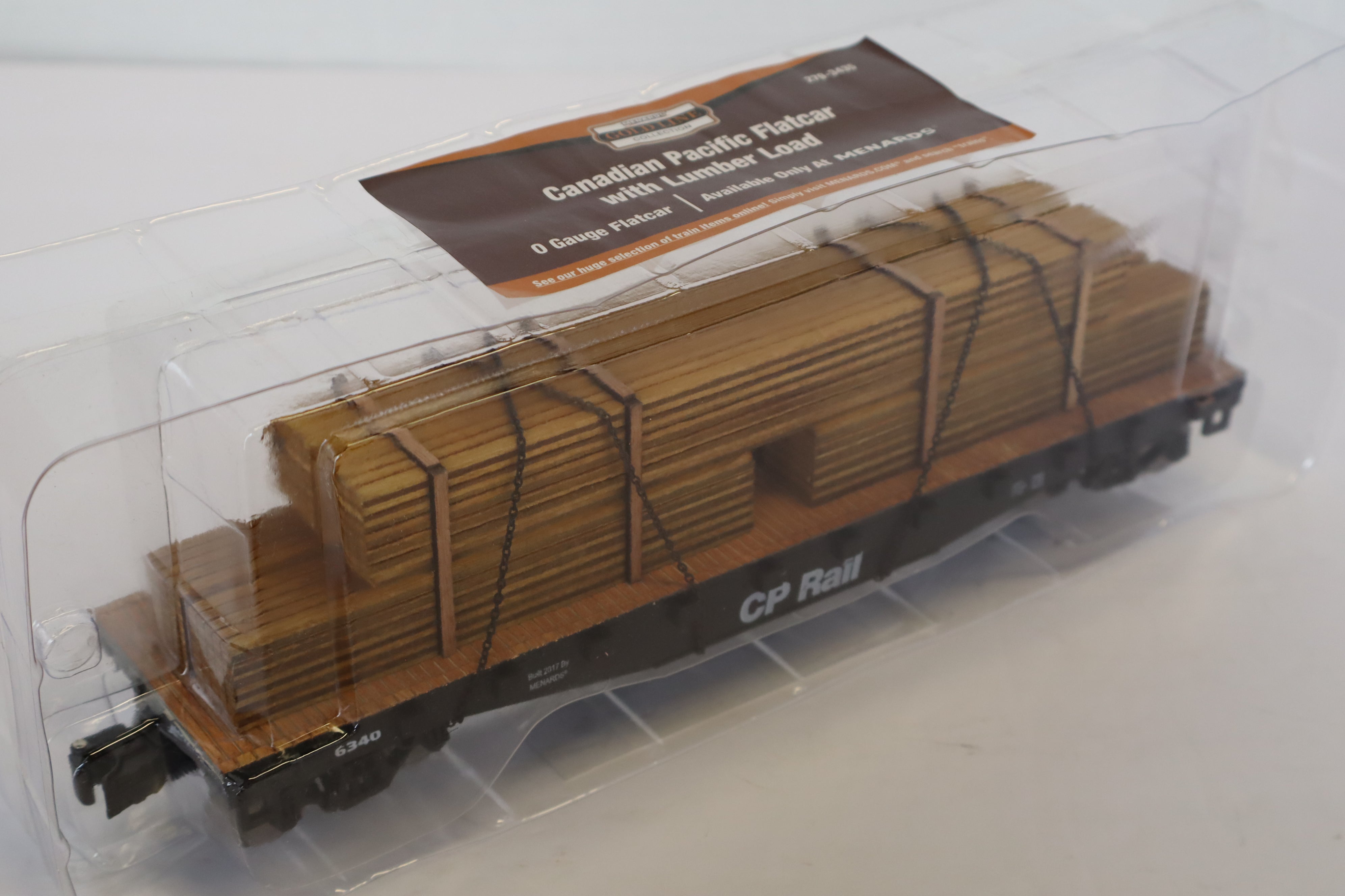 Menards #279-3435 Canadian Pacific Flatcar w/ Lumber Load-Second hand-M7882