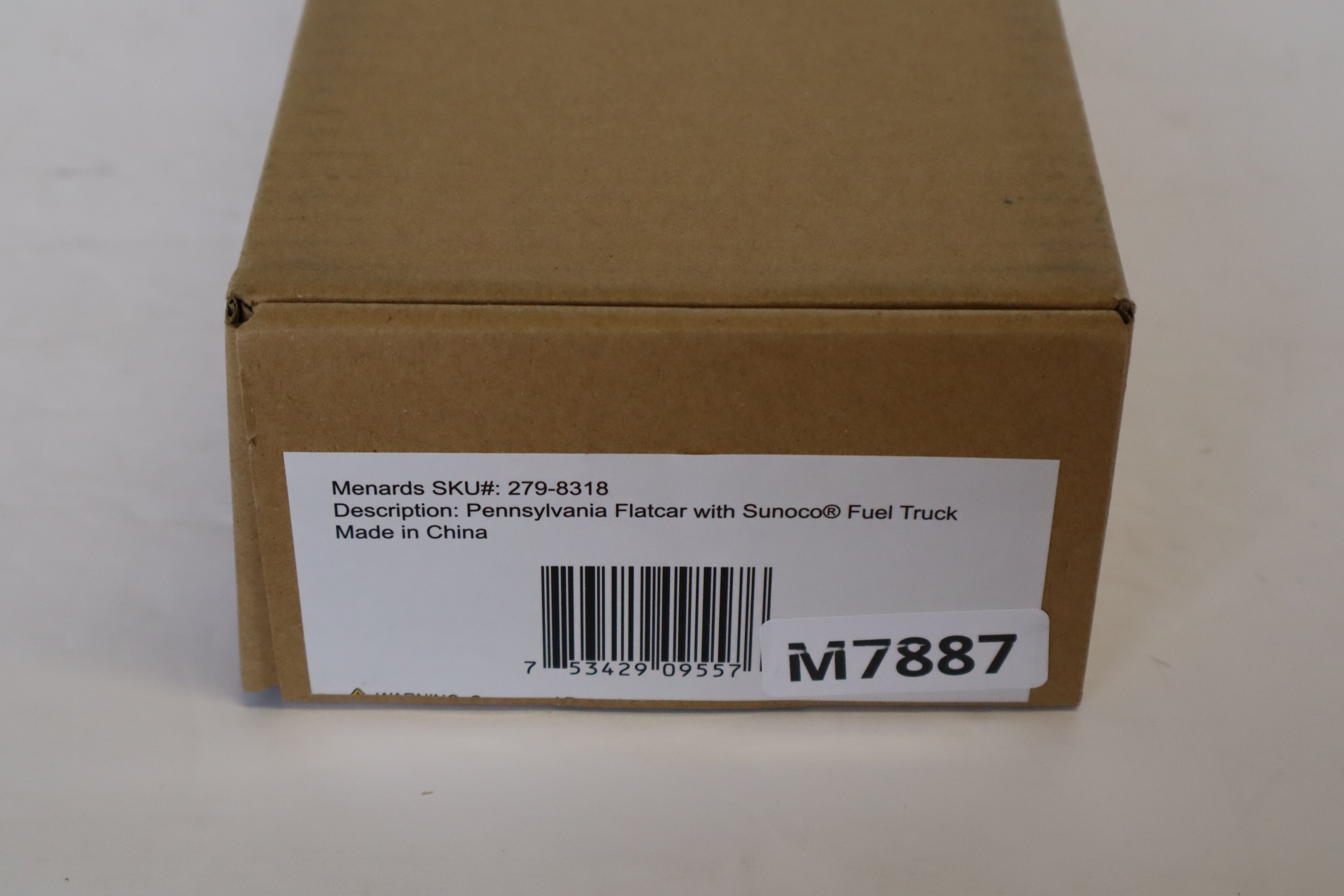 Menards #279-8318 Pennsylvania Flatcar w/ Sunoco Fuel Truck-Second hand-M7887