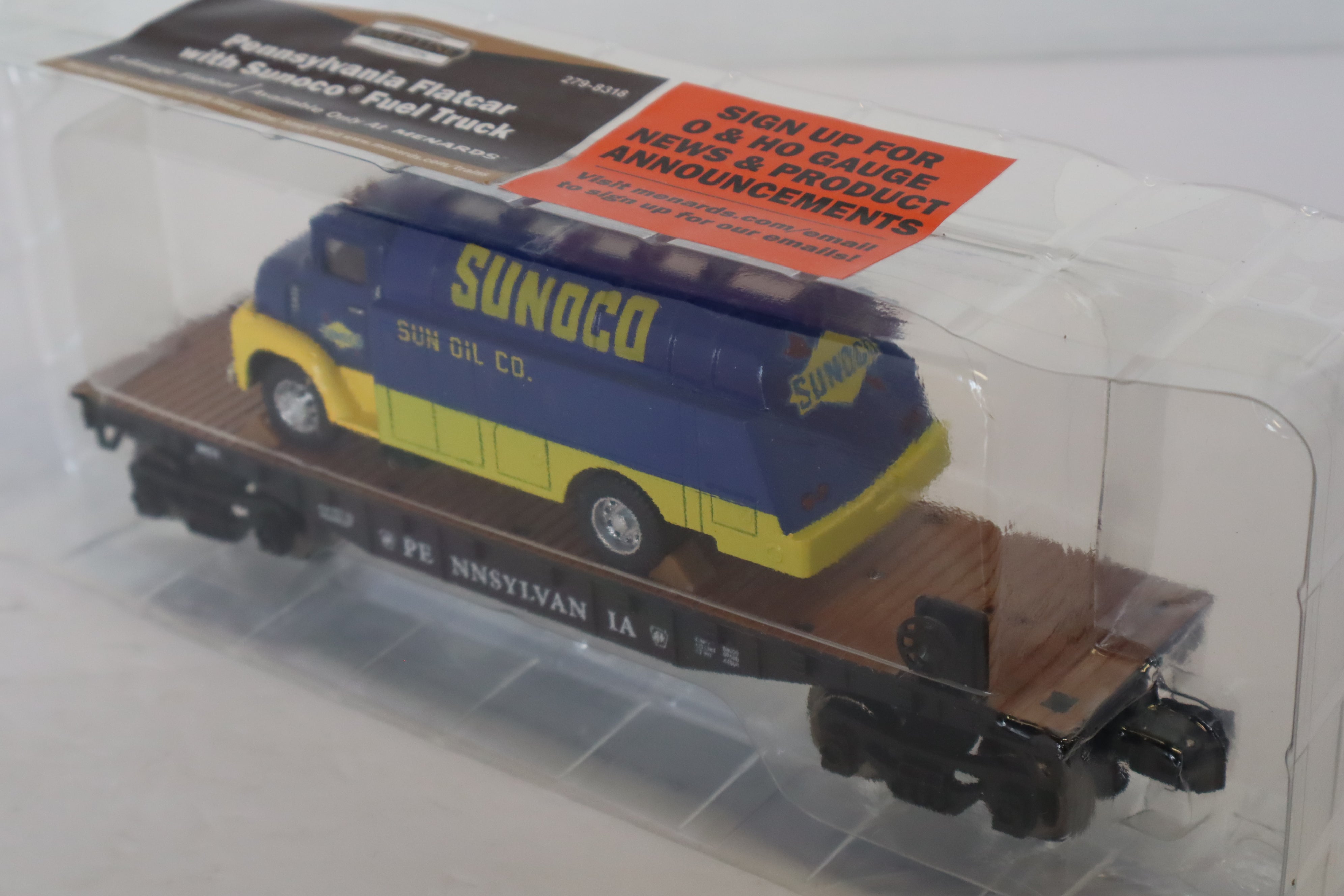 Menards #279-8318 Pennsylvania Flatcar w/ Sunoco Fuel Truck-Second hand-M7887