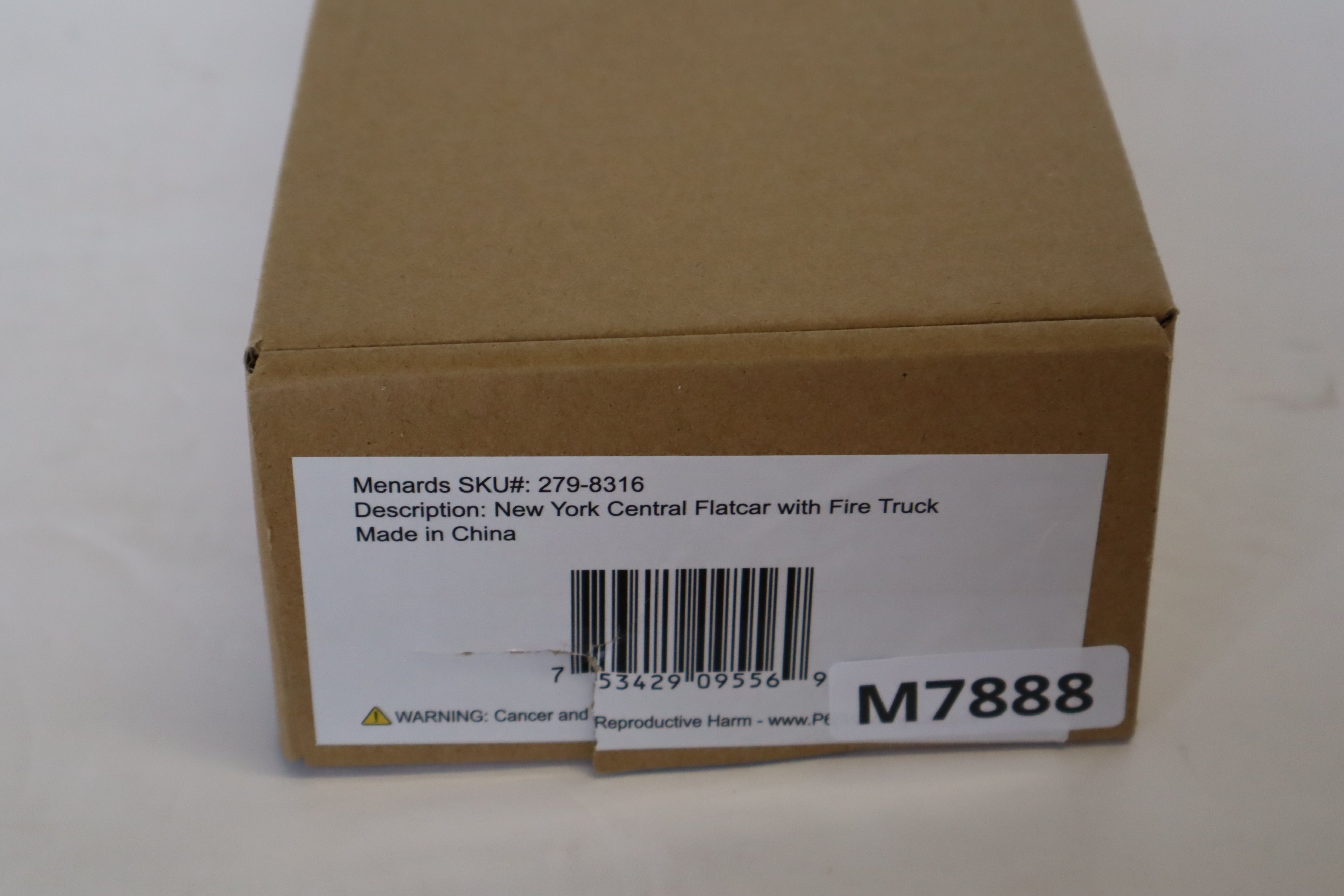 Menards #279-8316 New York Central Flatcar w/ Fire Truck-Second hand-M7888