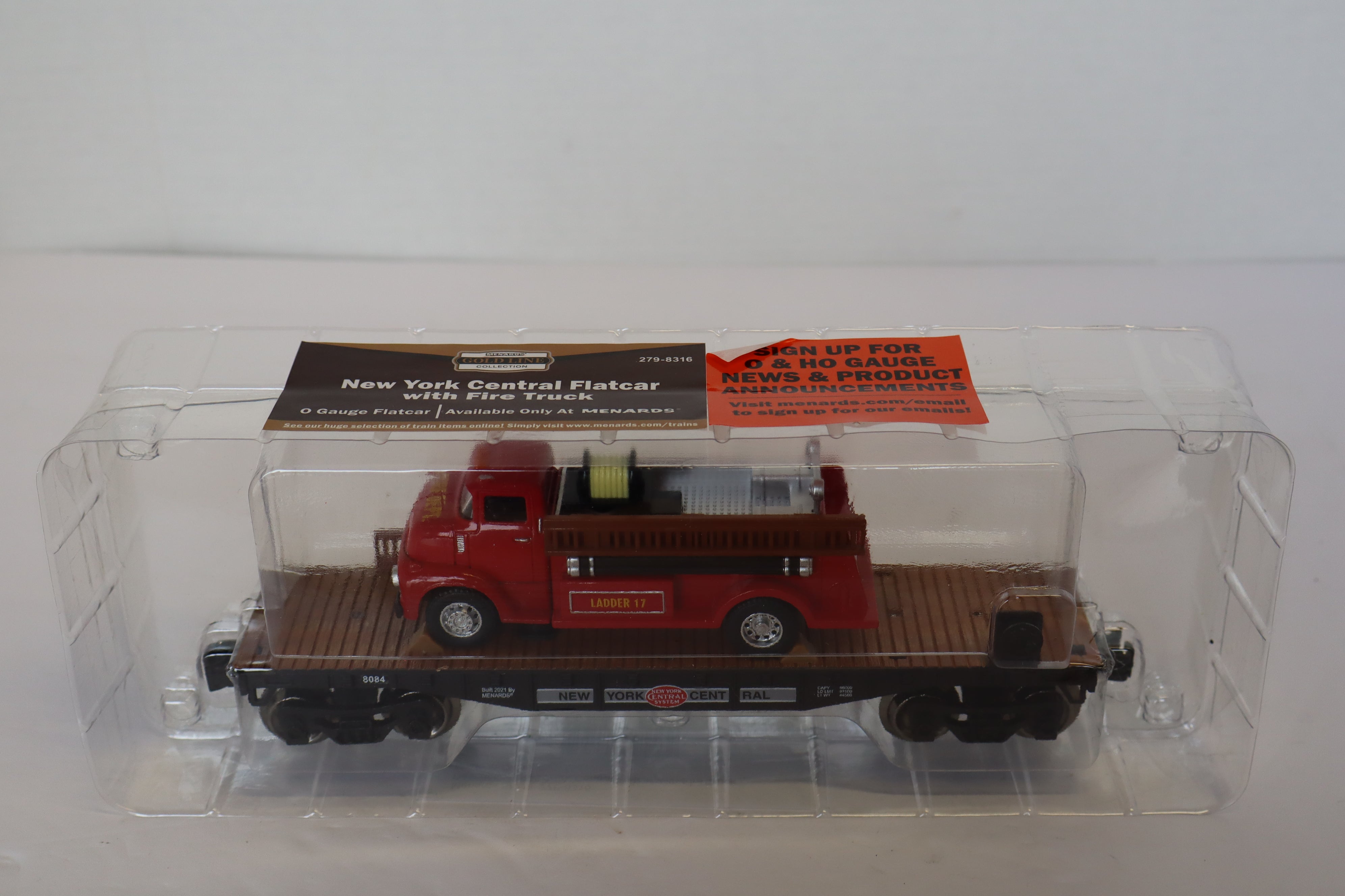 Menards #279-8316 New York Central Flatcar w/ Fire Truck-Second hand-M7888
