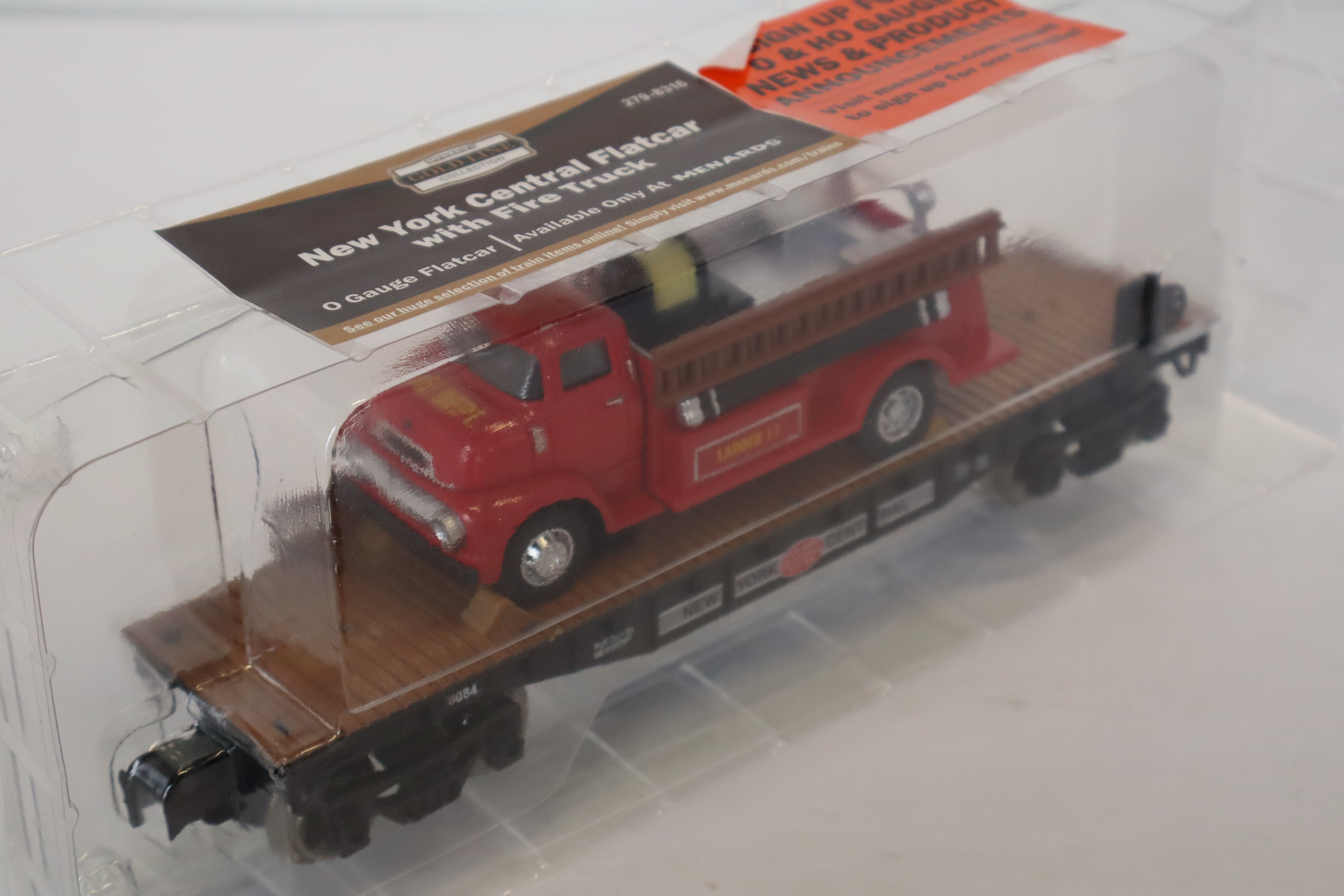 Menards #279-8316 New York Central Flatcar w/ Fire Truck-Second hand-M7888