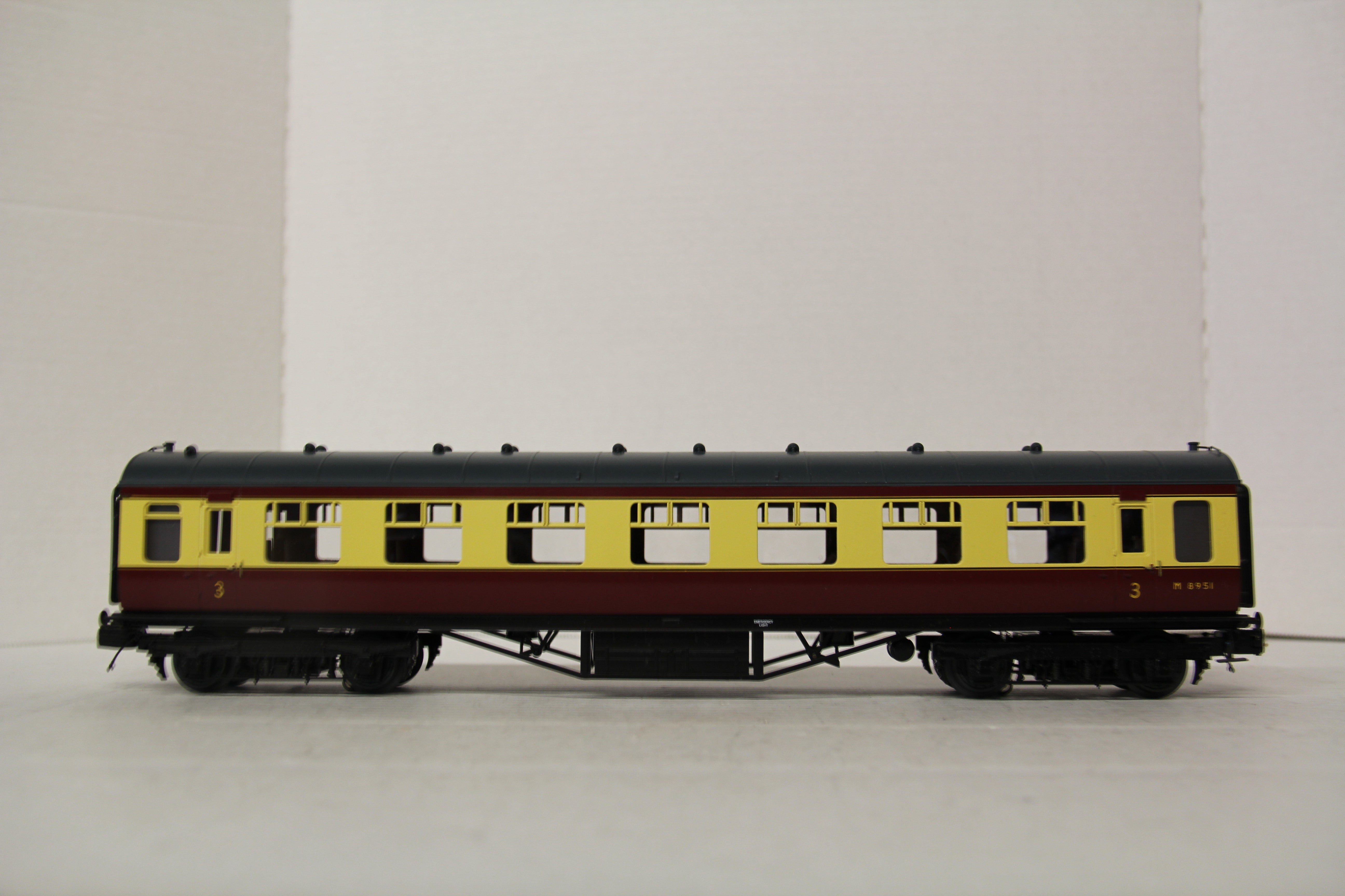 Rail King 20-60008 British Railways LMS Standard Passenger Set 4 Car Set-Second hand-M6428