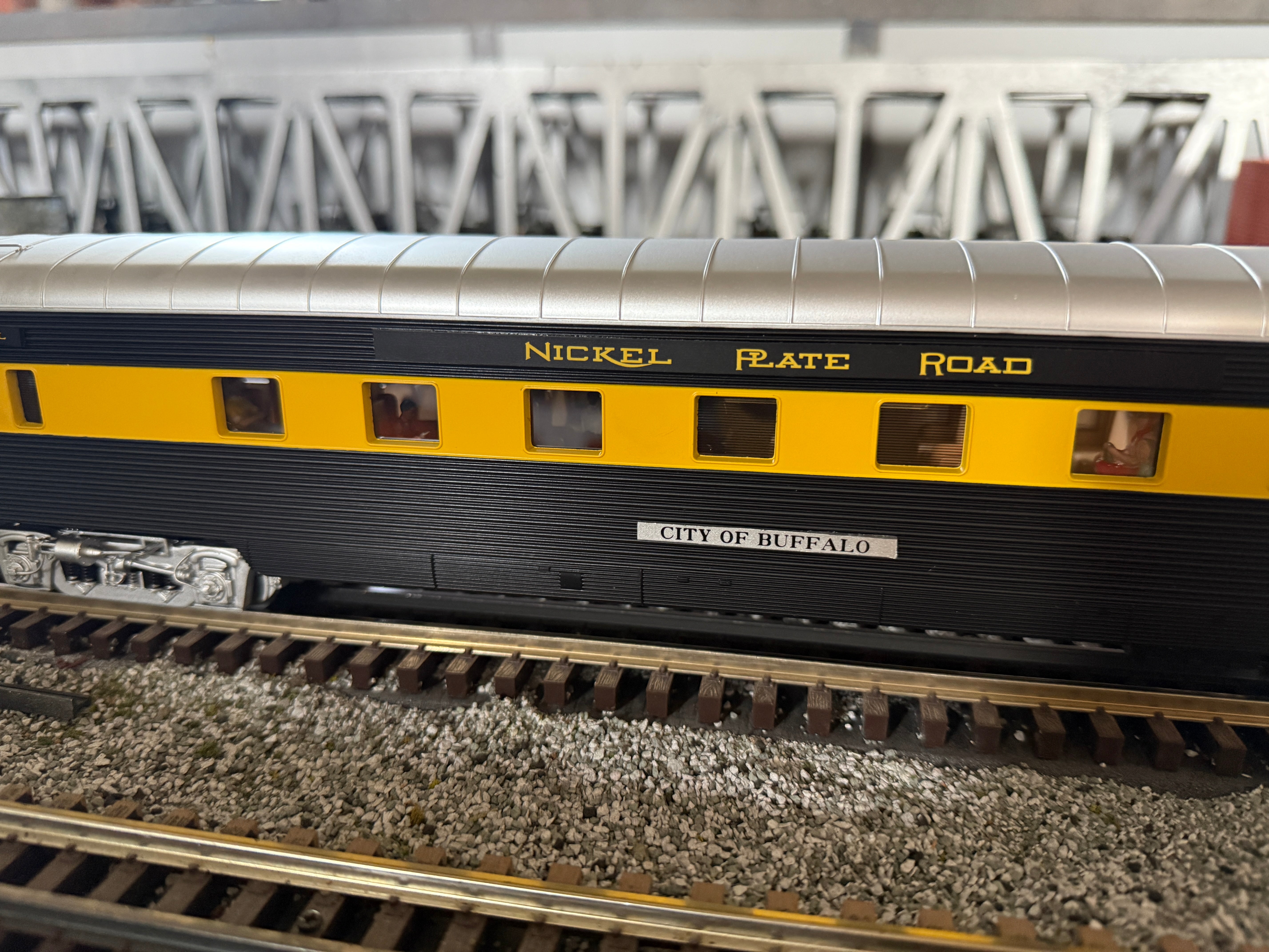 MTH/Atlas - Alco PA A #213A Sleeper Passenger Set "Nickel Plate Road" (Black & Gold) - Custom Run for MrMuffin'sTrains