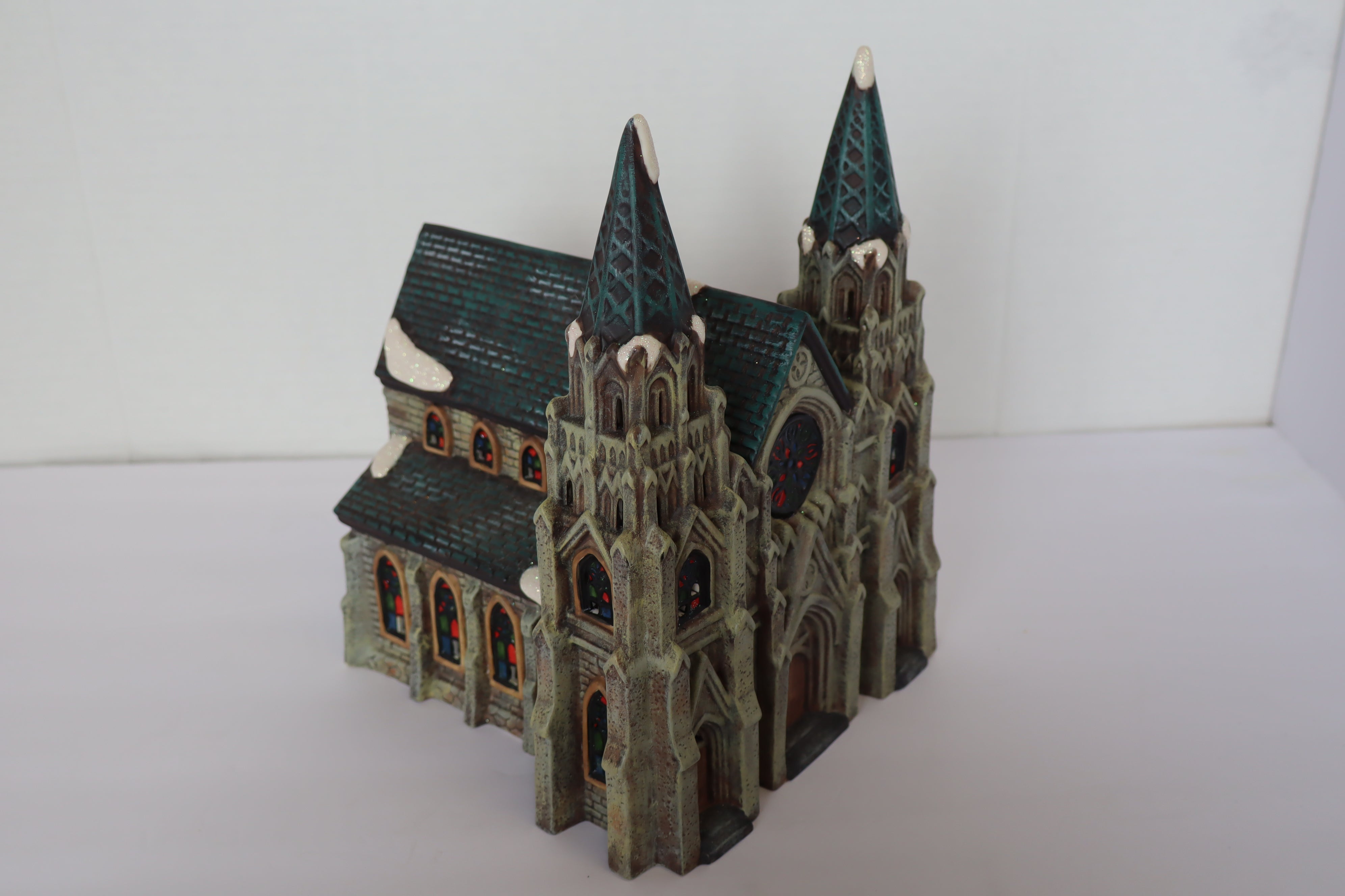 Wal-Mart 10" Heartland Valley Village Porcelain Church-Second hand-M7895