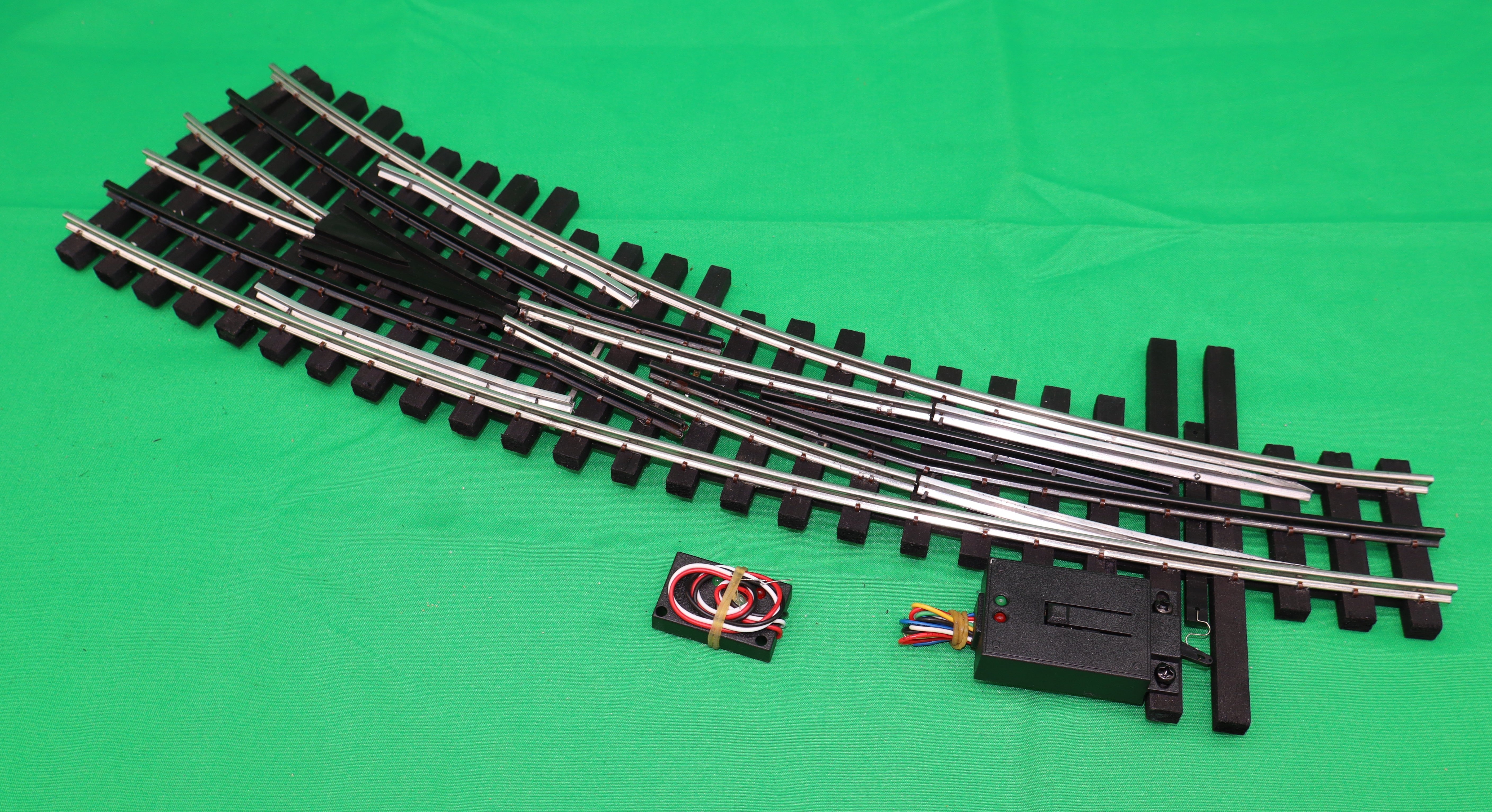 Ross Custom Switches #160M25 - Super Line - 072-054 Curved Switch Track (Right) w/ Dz2500