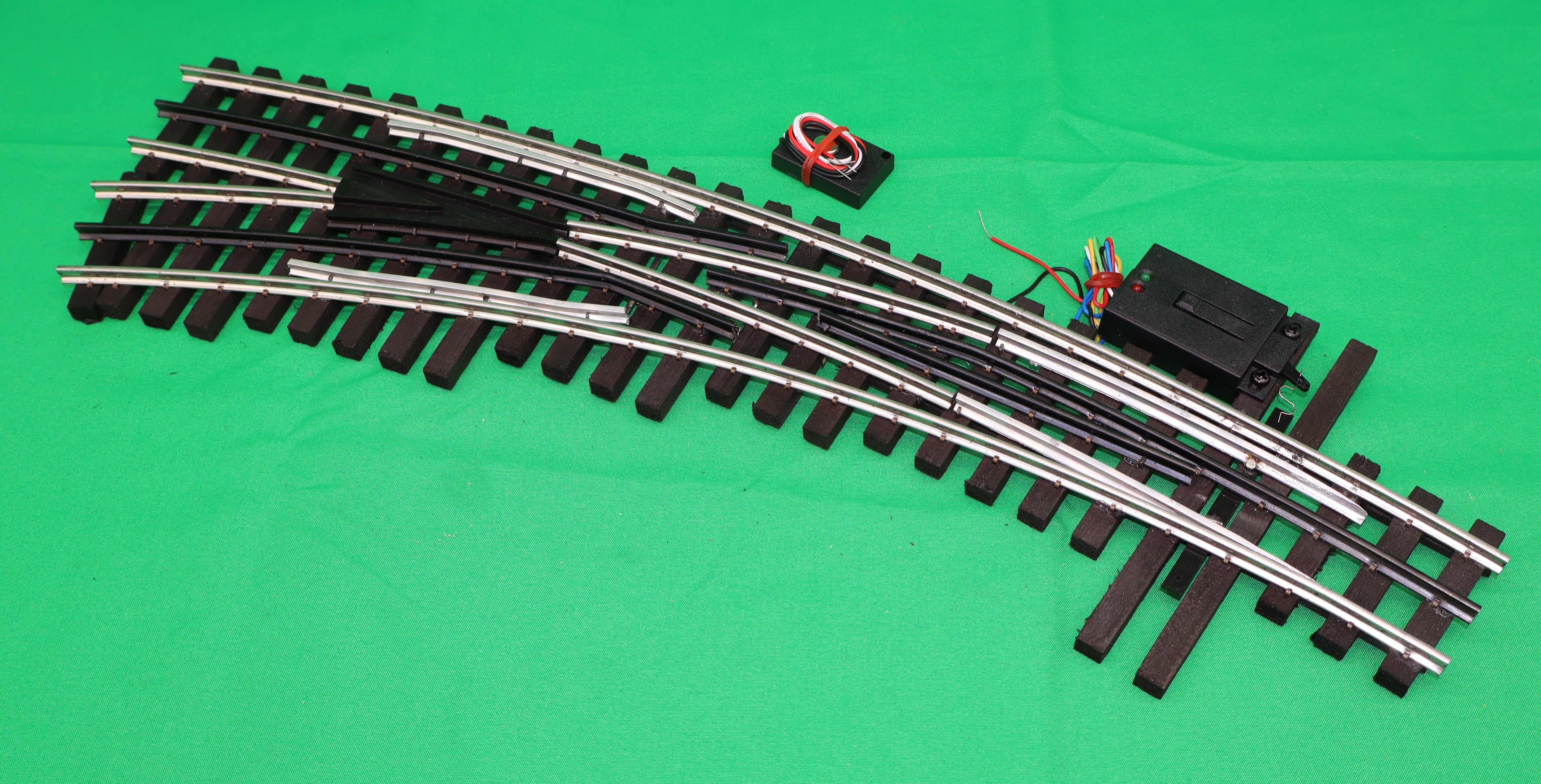 Ross Custom Switches #161M25 - Super Line - 072-054 Curved Switch Track (Left) w/ Dz2500