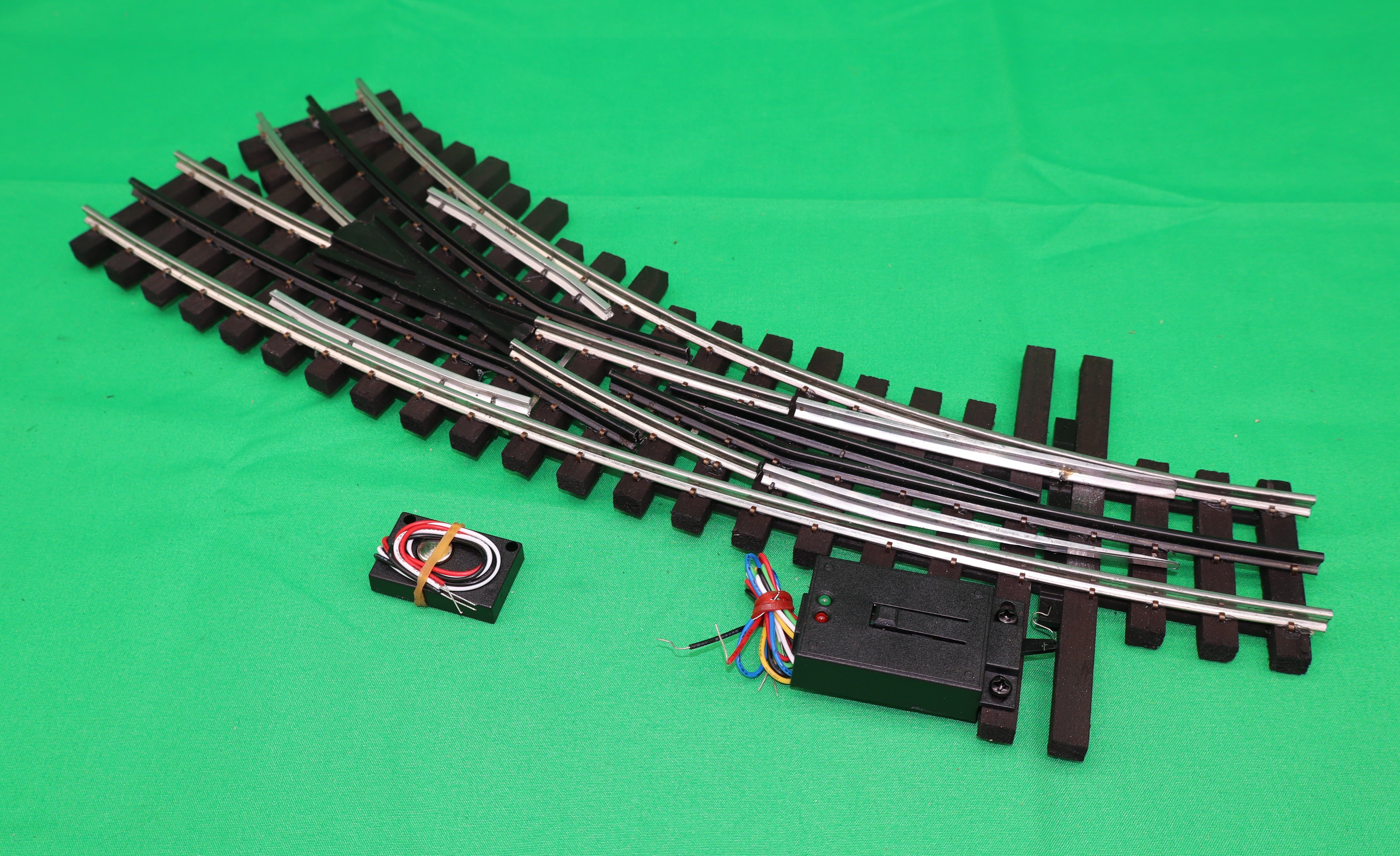 Ross Custom Switches #150M25 - Super Line - 054-031 Curved Switch Track (Right) w/ Dz2500