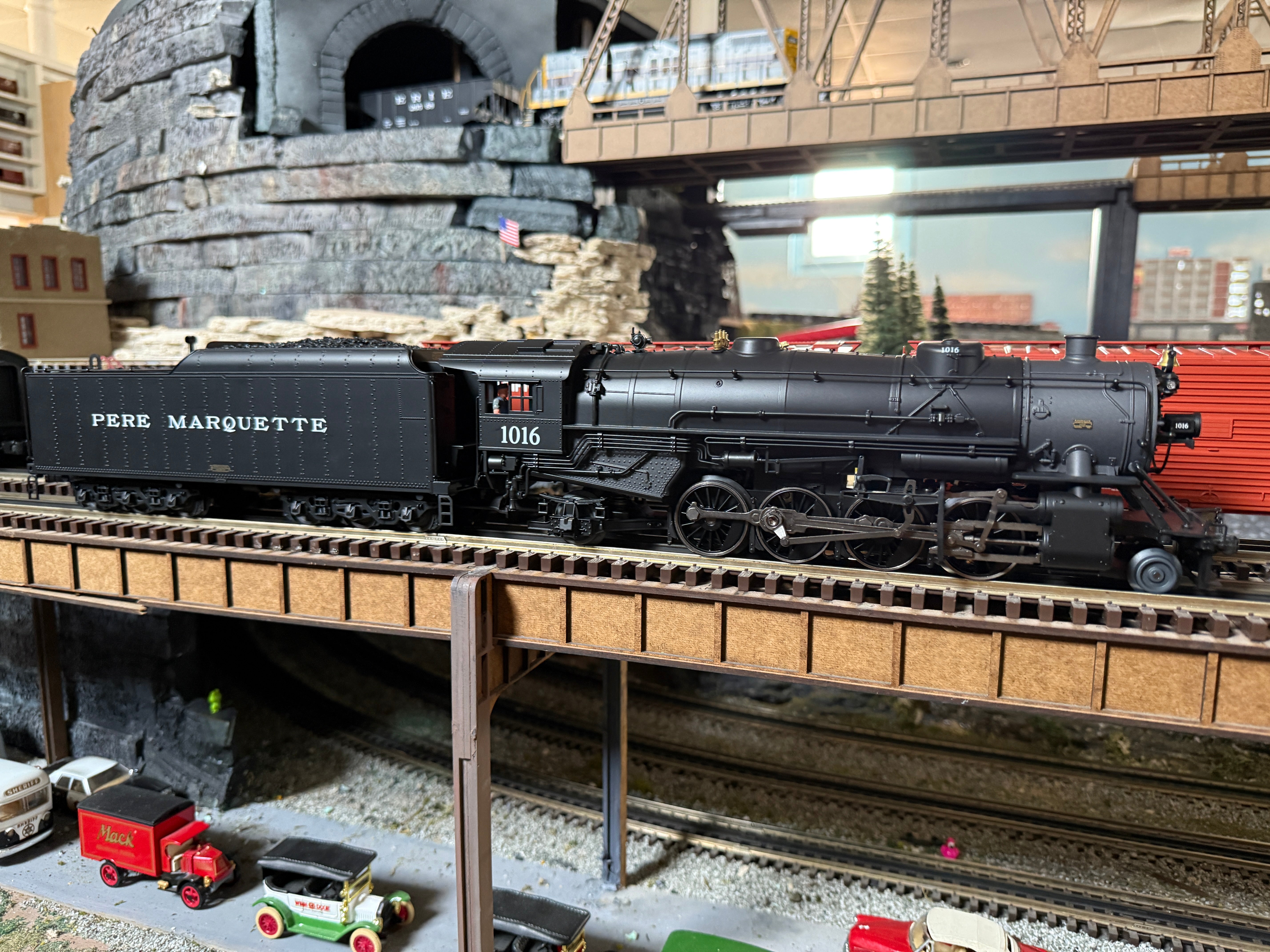 Lionel 2531670 - Legacy USRA Heavy Mikado Steam Locomotive "Pere Marquette" #1016 - Custom Run for MrMuffin'sTrains