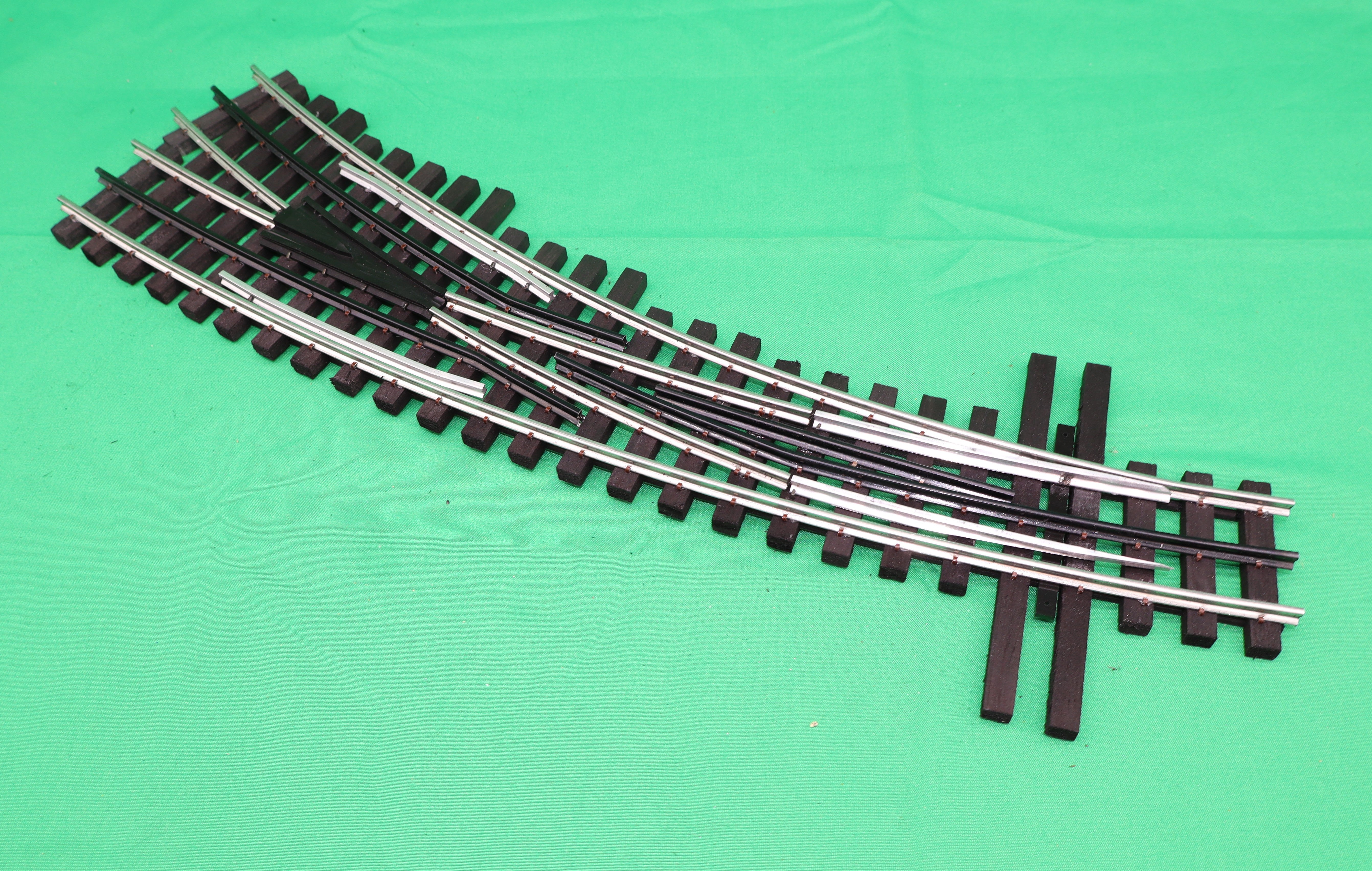 Ross Custom Switches #160 - Super Line - 072-054 Curved Switch Track (Right) - Manual