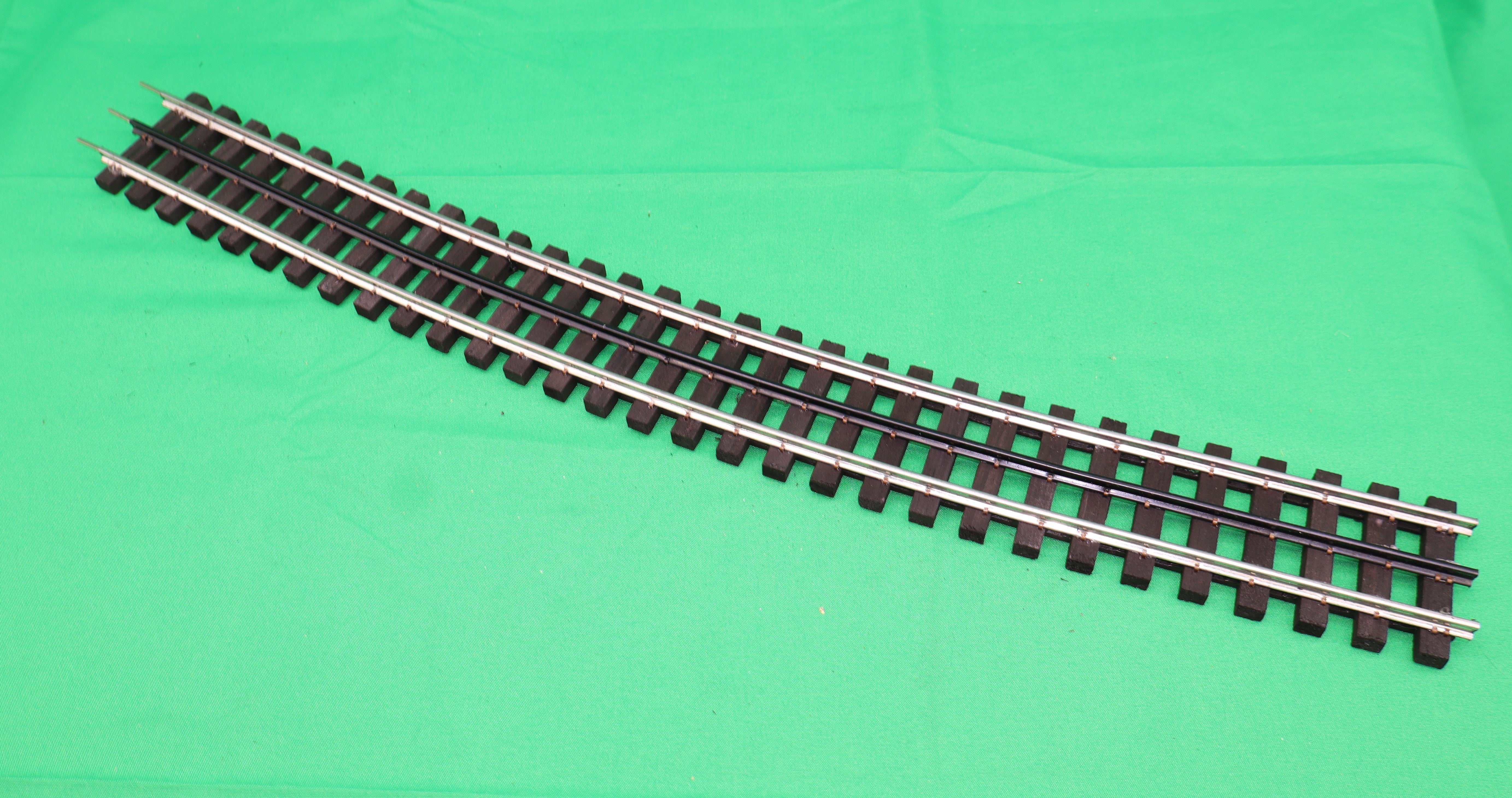Ross Custom Switches #TR440 - 4.0" Center Return Curve Track