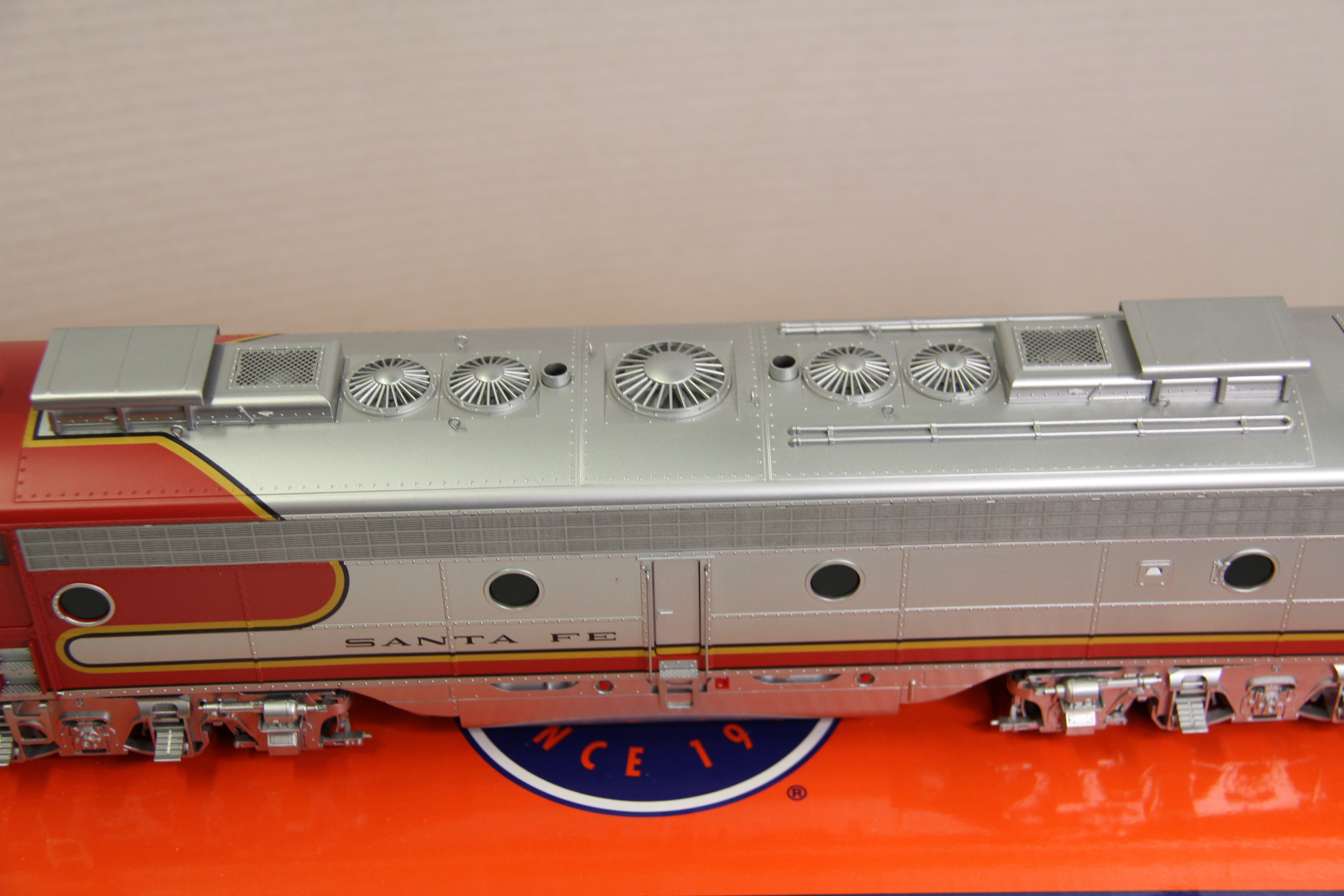 Lionel 6-81219 ATSF Legacy E8 Diesel AA Set #84 & #87 -Second hand-M4132