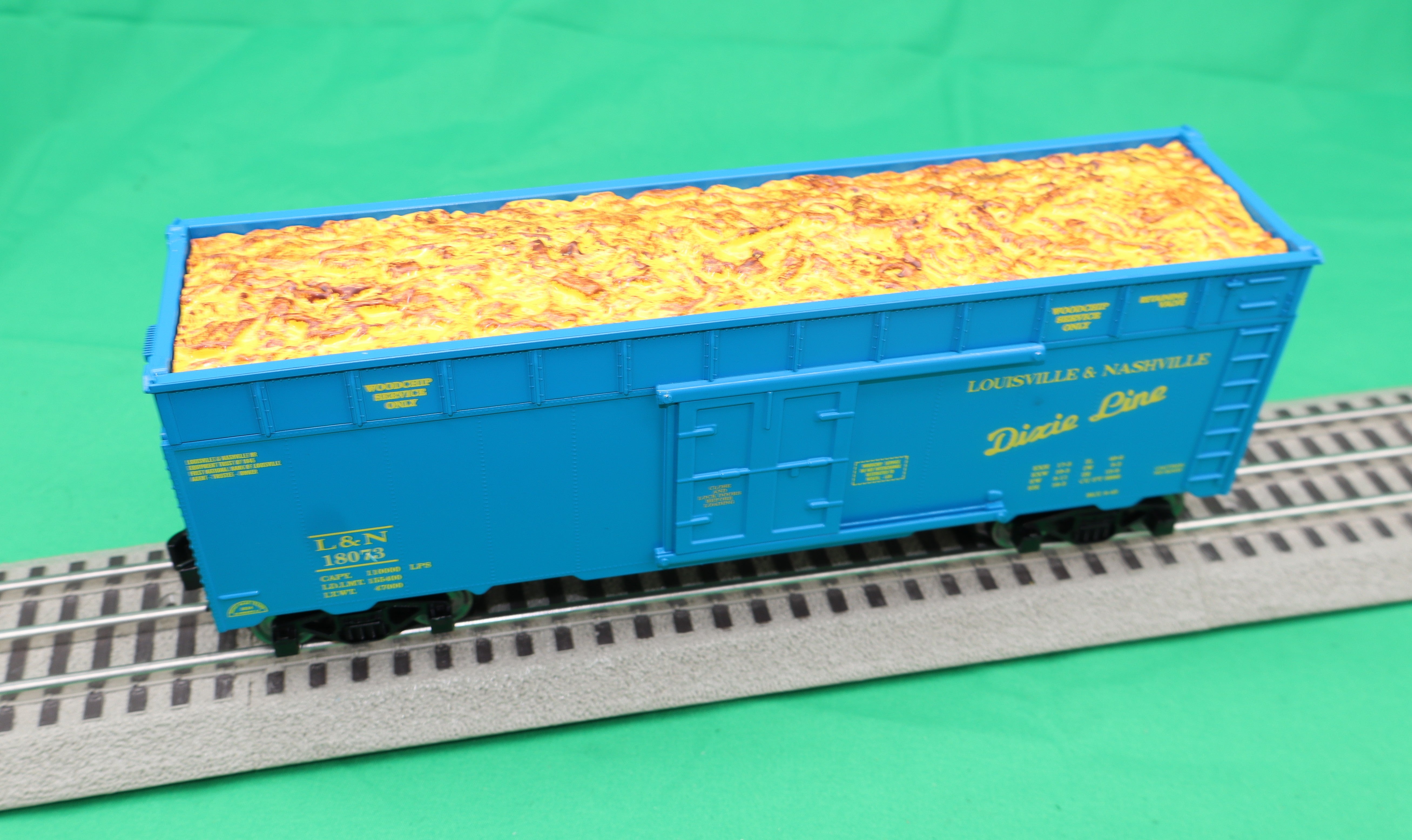 Ready Made Trains RMT-86464 - 40' Woodchip Car "Louisville & Nashville" - Custom Run for MrMuffin'sTrains