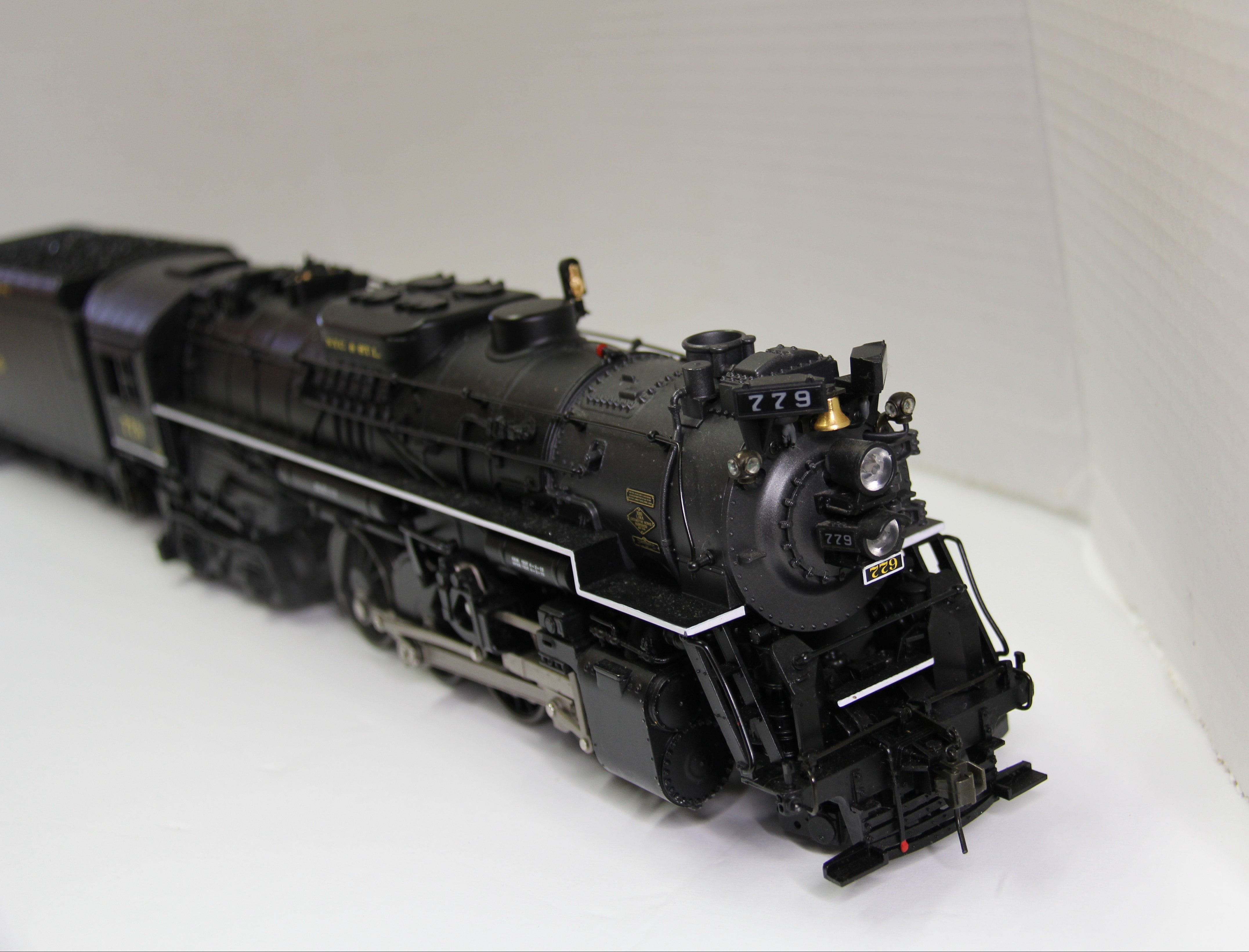 Lionel 6-38050 Nickel Plate Road TMCC 2-8-4 Berkshire #779-Second hand-M4138