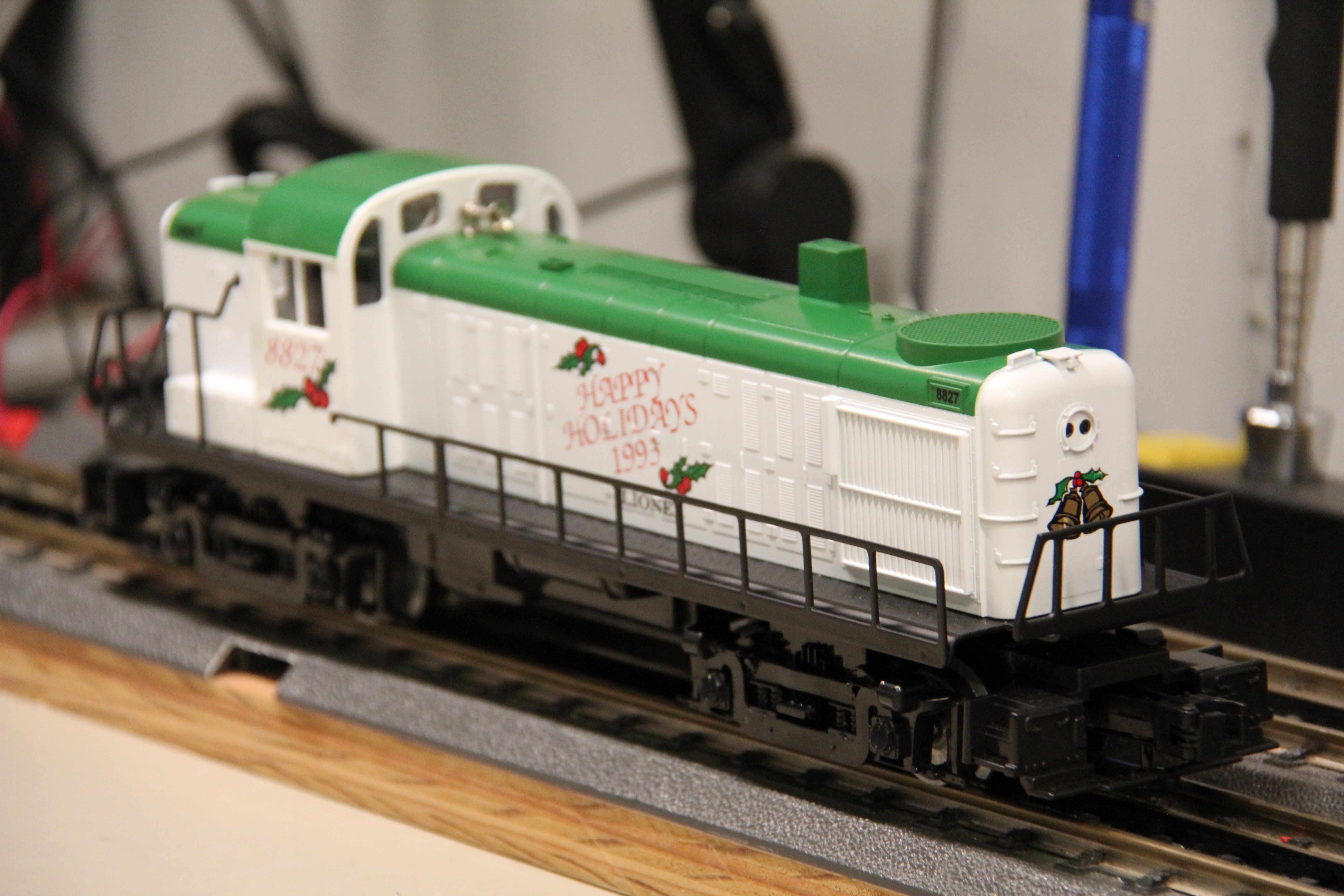 Lionel 6-18827 Christmas RS-3 Diesel Engine-Second hand-M6417