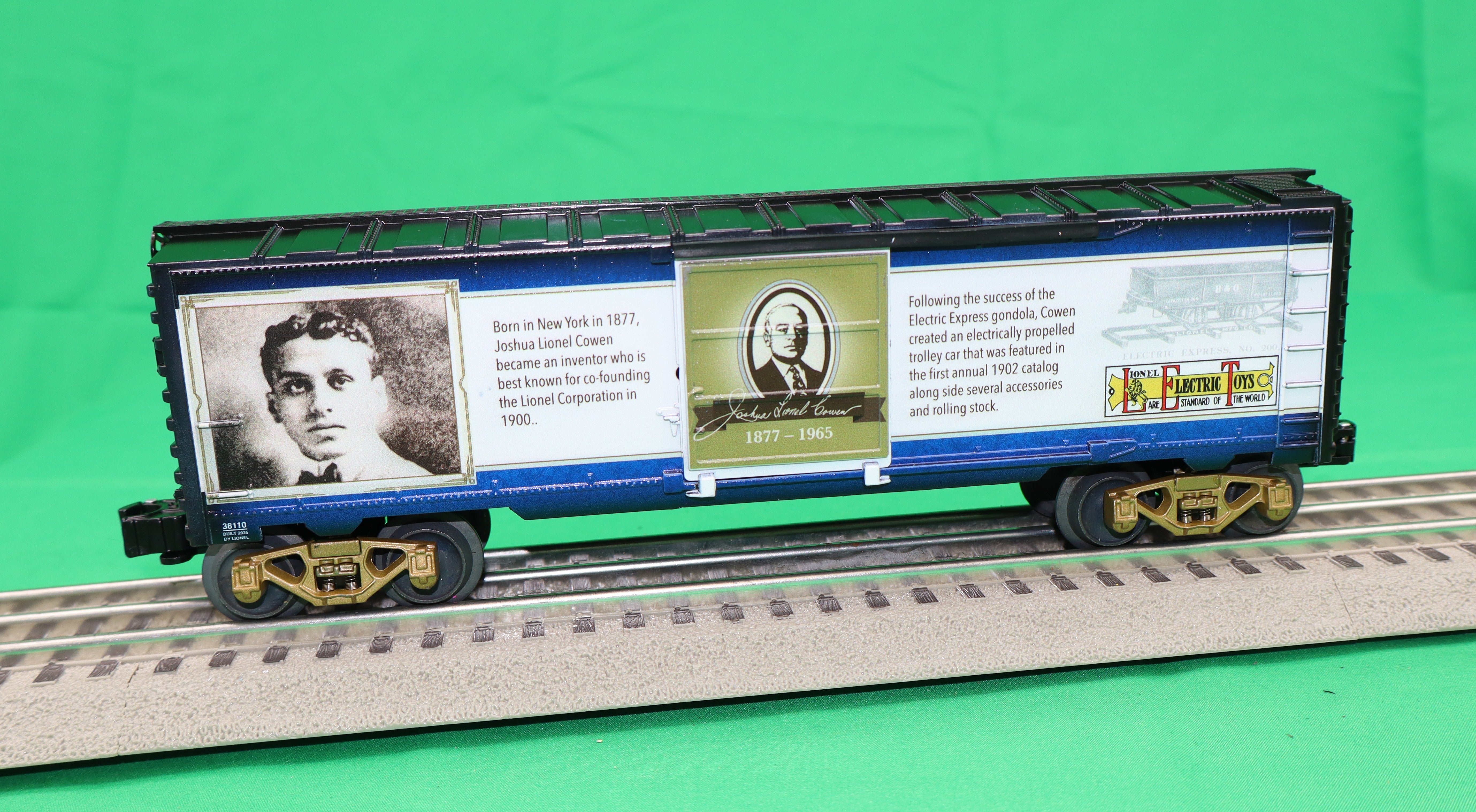 Lionel 2538110 - U.S. Notable American Boxcar "Joshua Lionel Cowen"