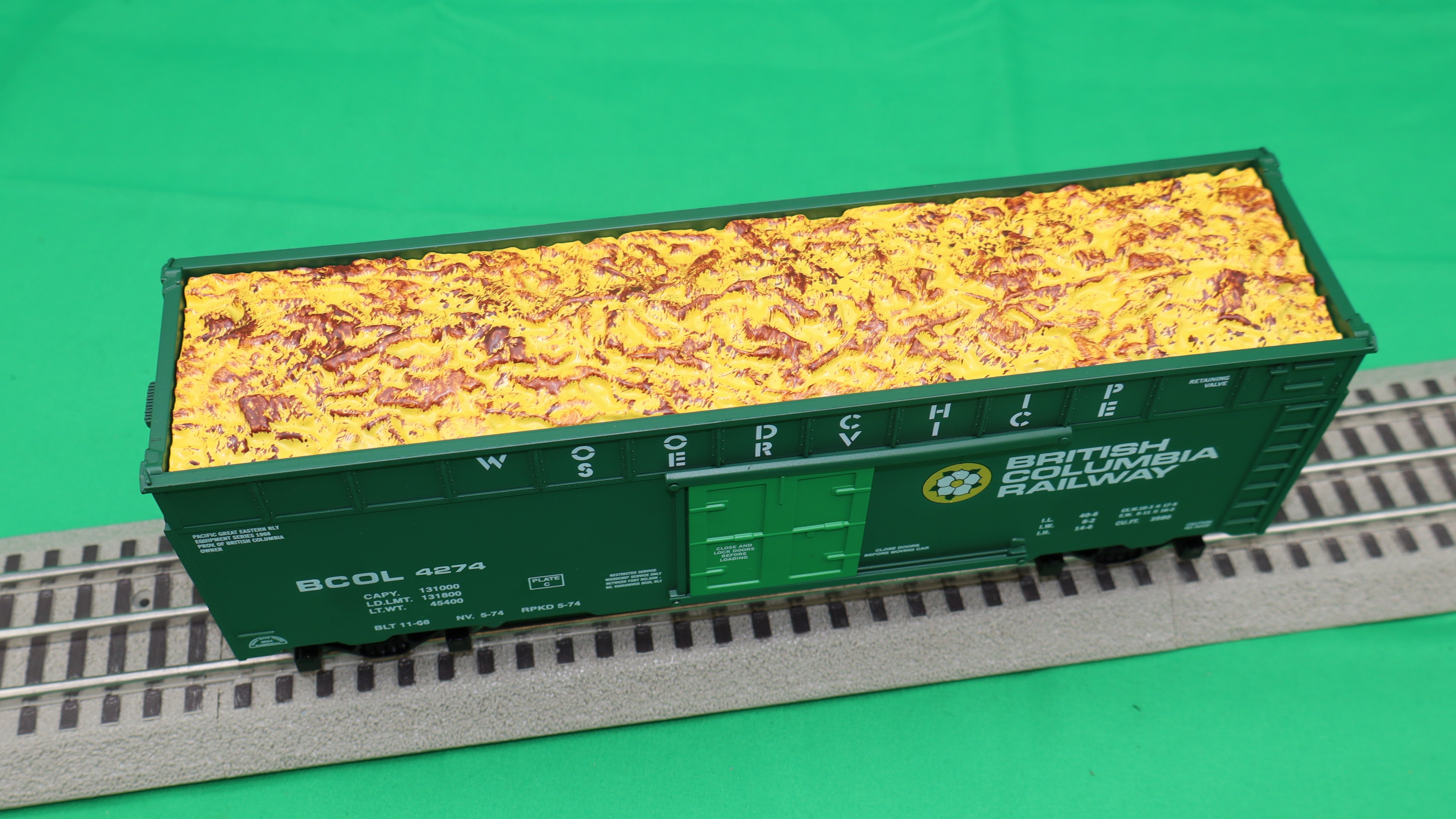 Ready Made Trains RMT-86499-07 - 40' Woodchip Car "British Columbia"