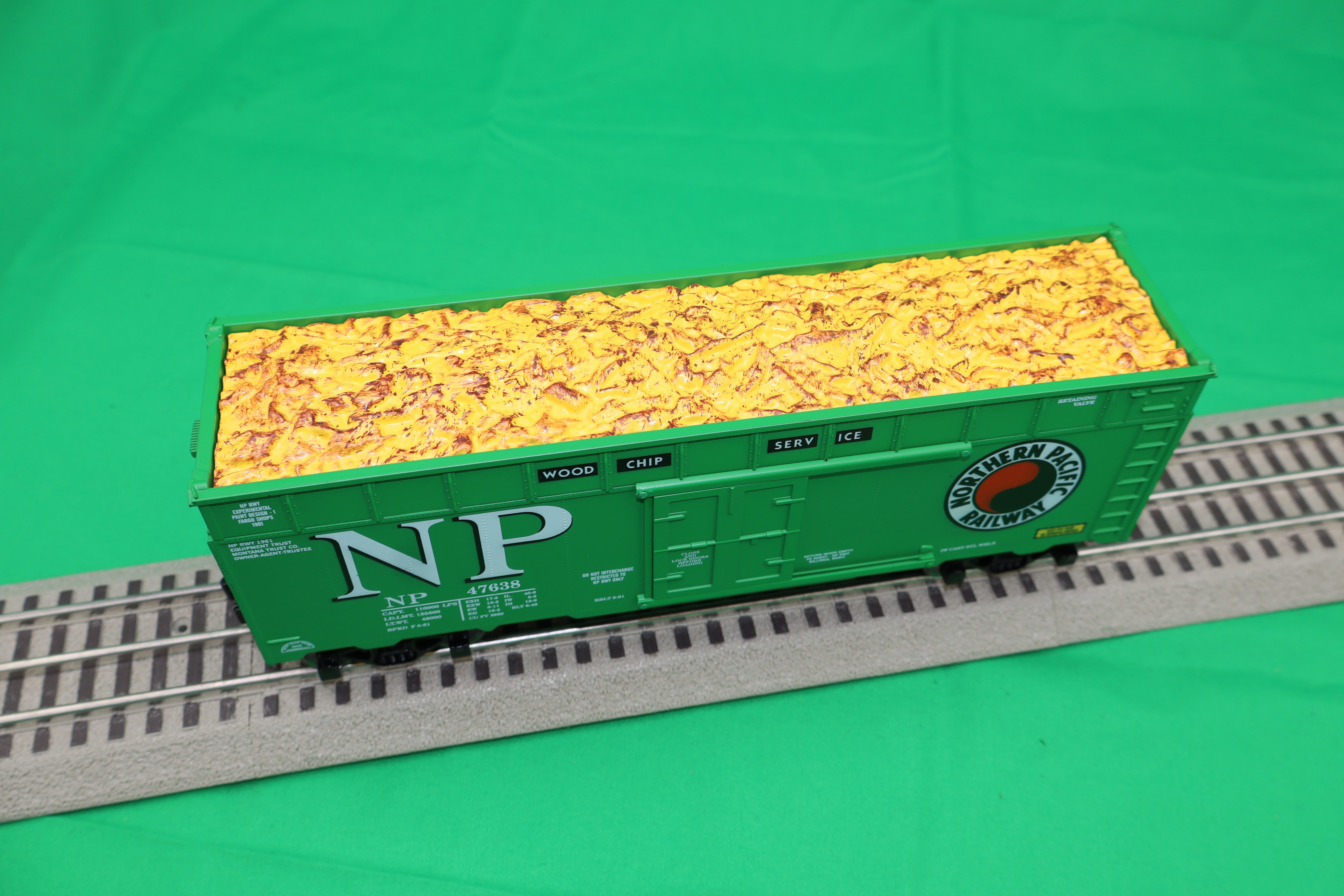 Ready Made Trains RMT-86483 - 40' Woodchip Car "Northern Pacific"