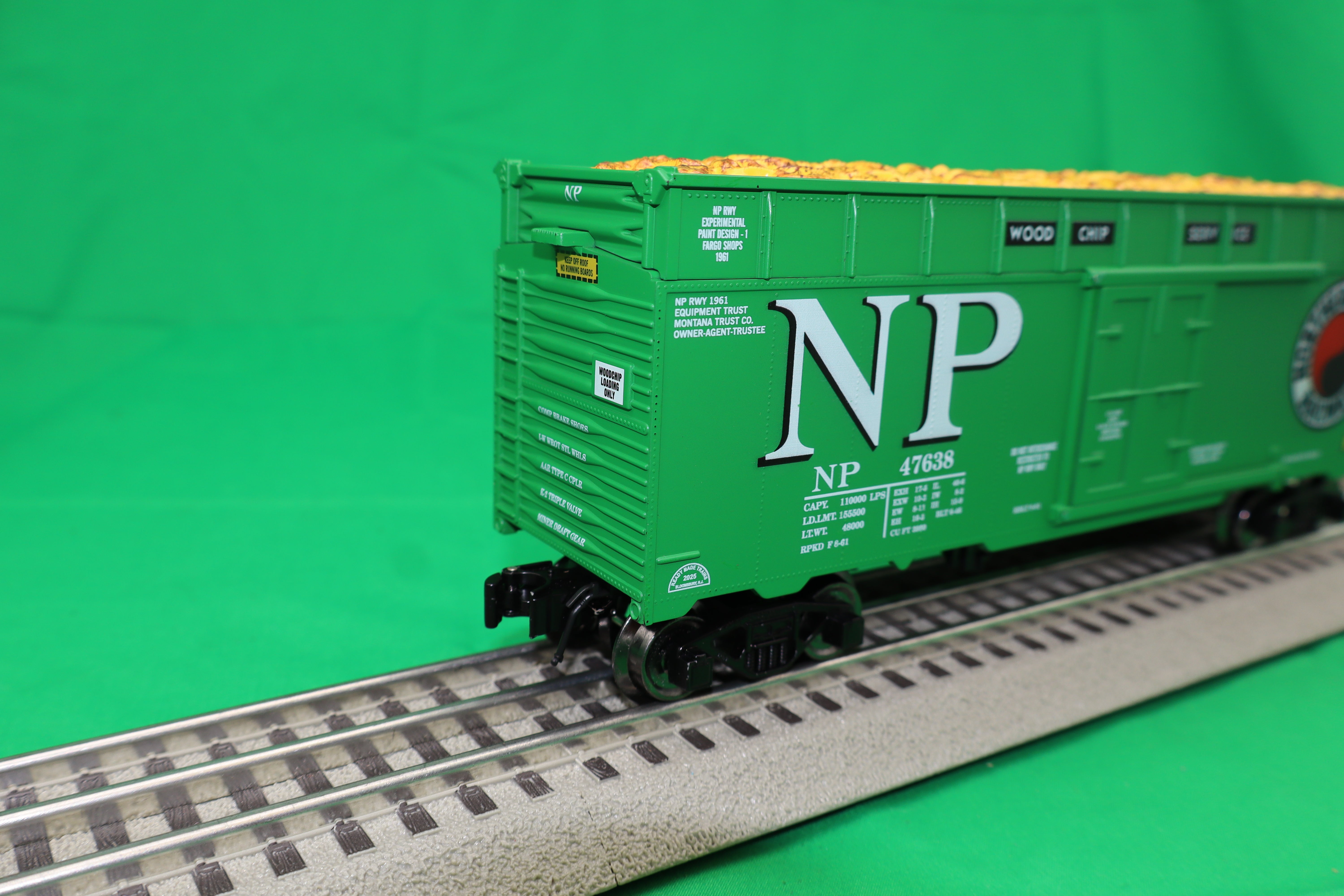 Ready Made Trains RMT-86483 - 40' Woodchip Car "Northern Pacific"