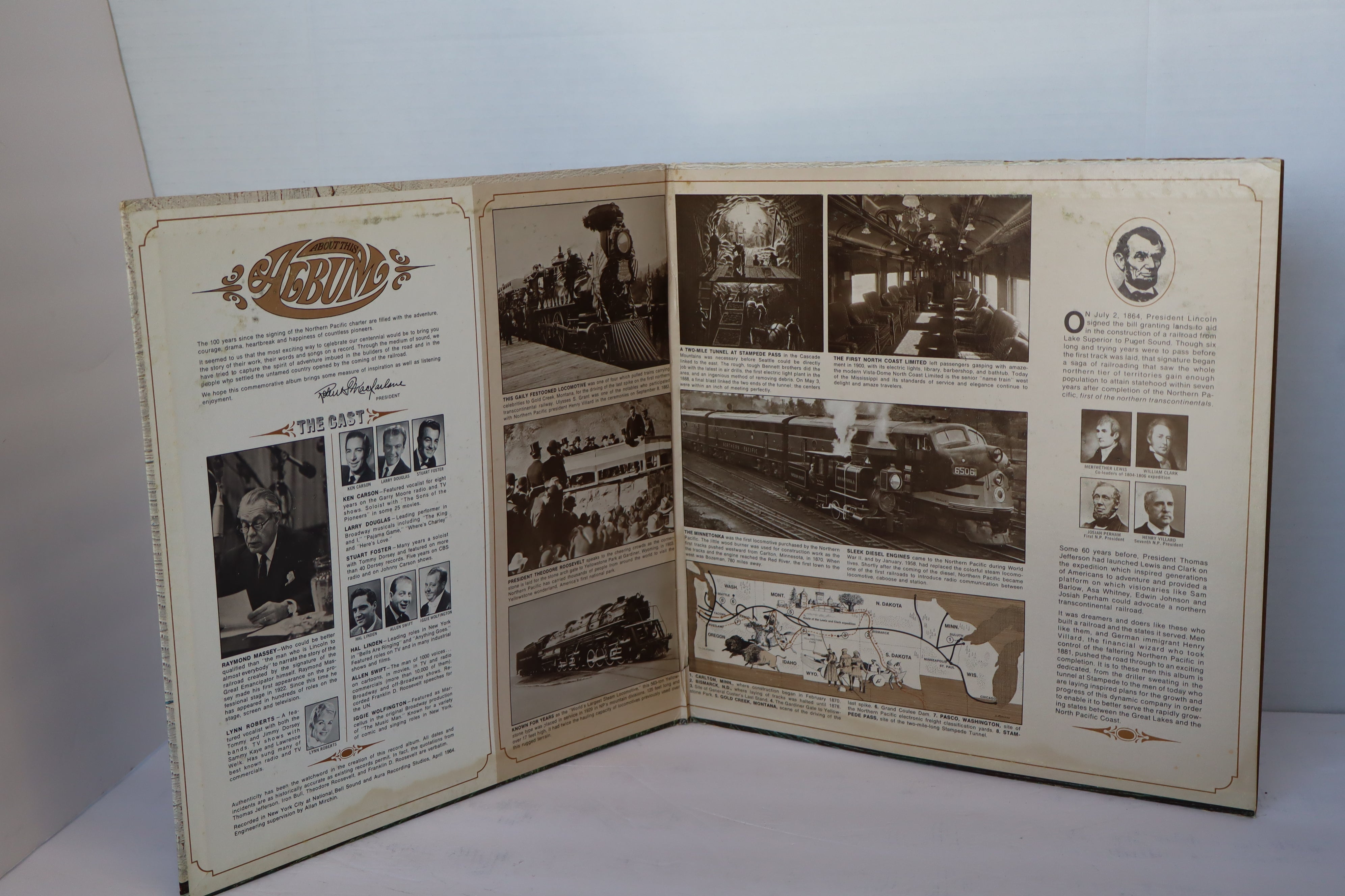 1964 A Thousand miles of Mountains Record-Narrated by Raymond Massey-Second hand-M7910