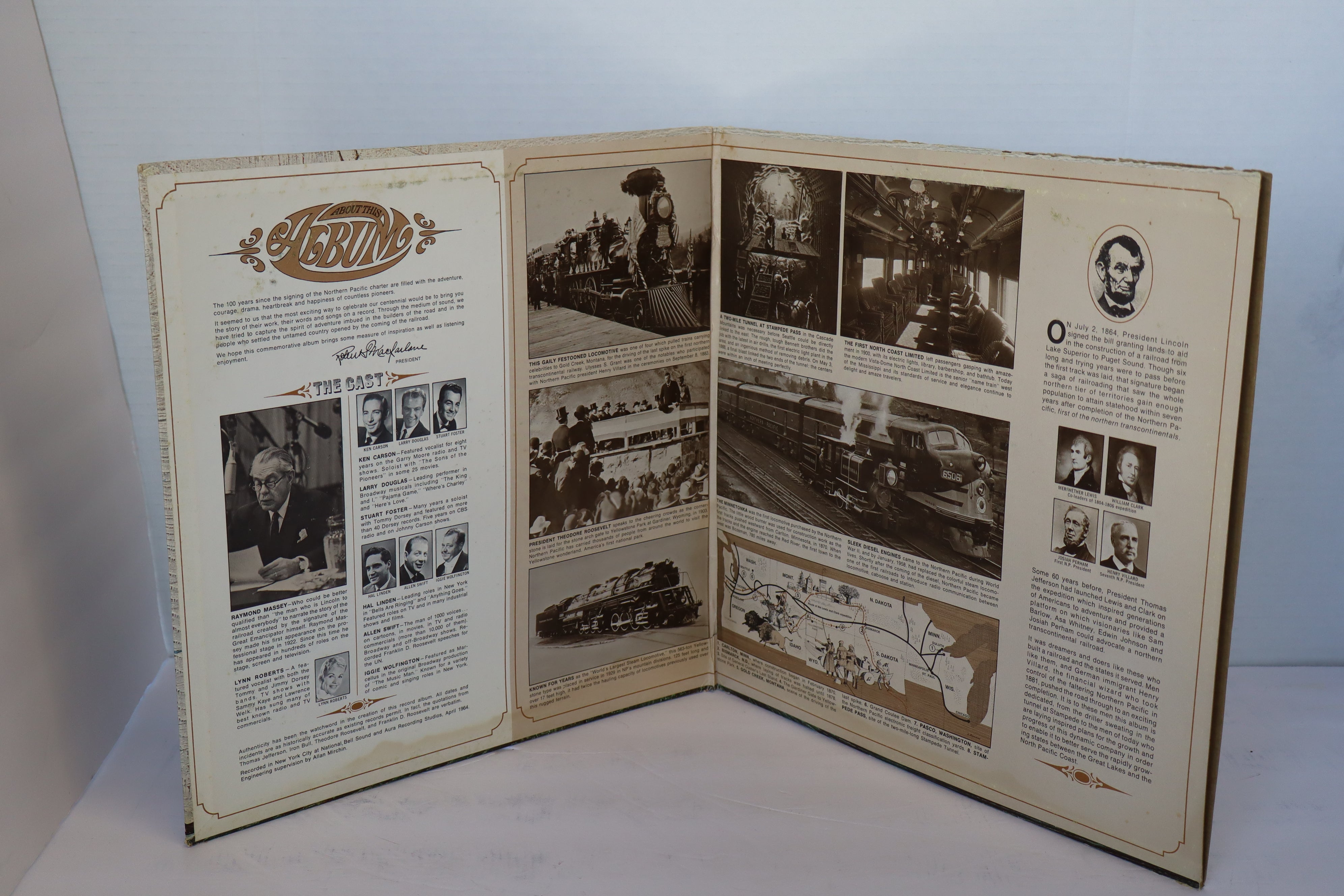 1964 A Thousand miles of Mountains Record-Narrated by Raymond Massey-Second hand-M7910