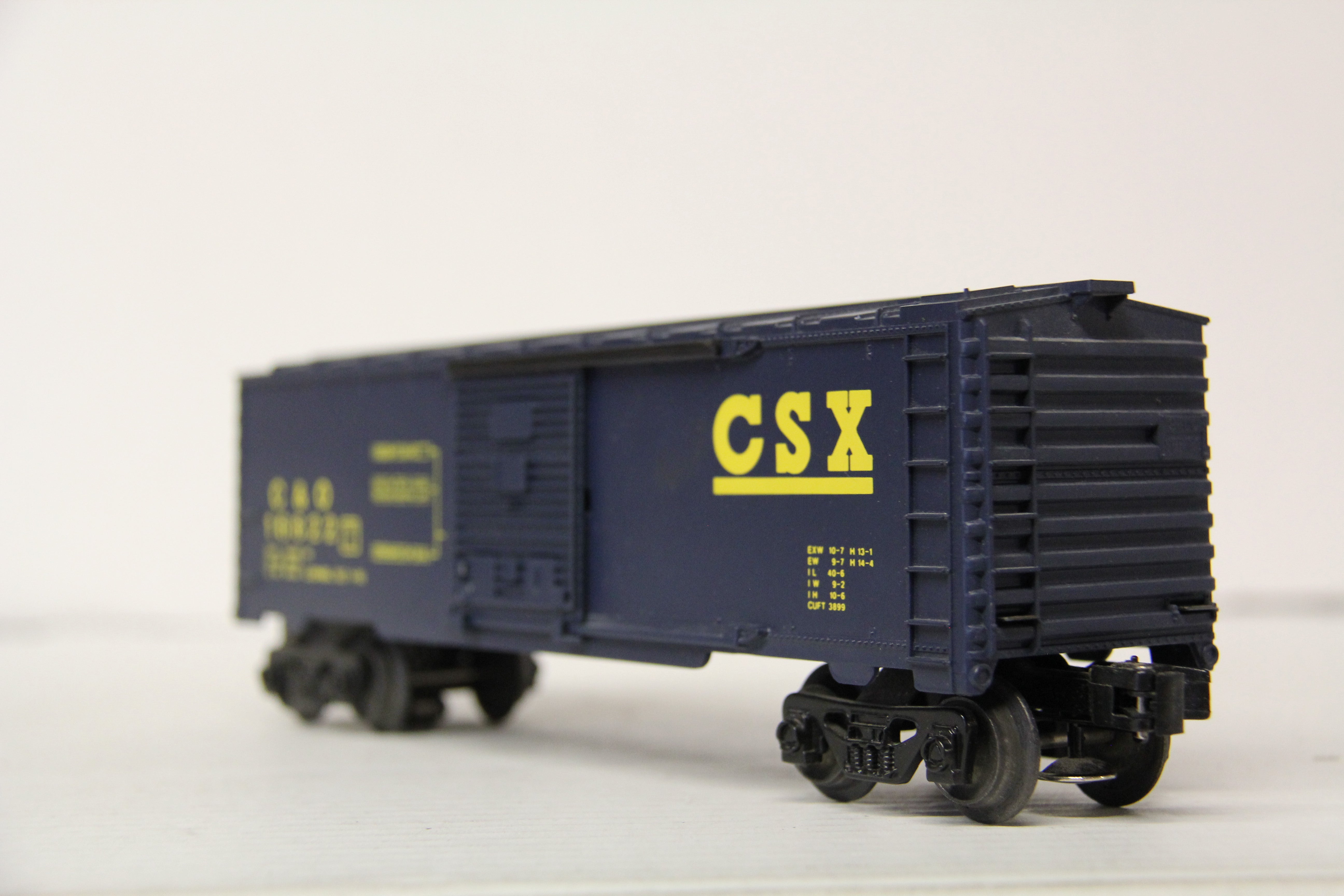 Lionel 6-16622 CSX Box Car with Red Flashing ETD-Second hand-M6441