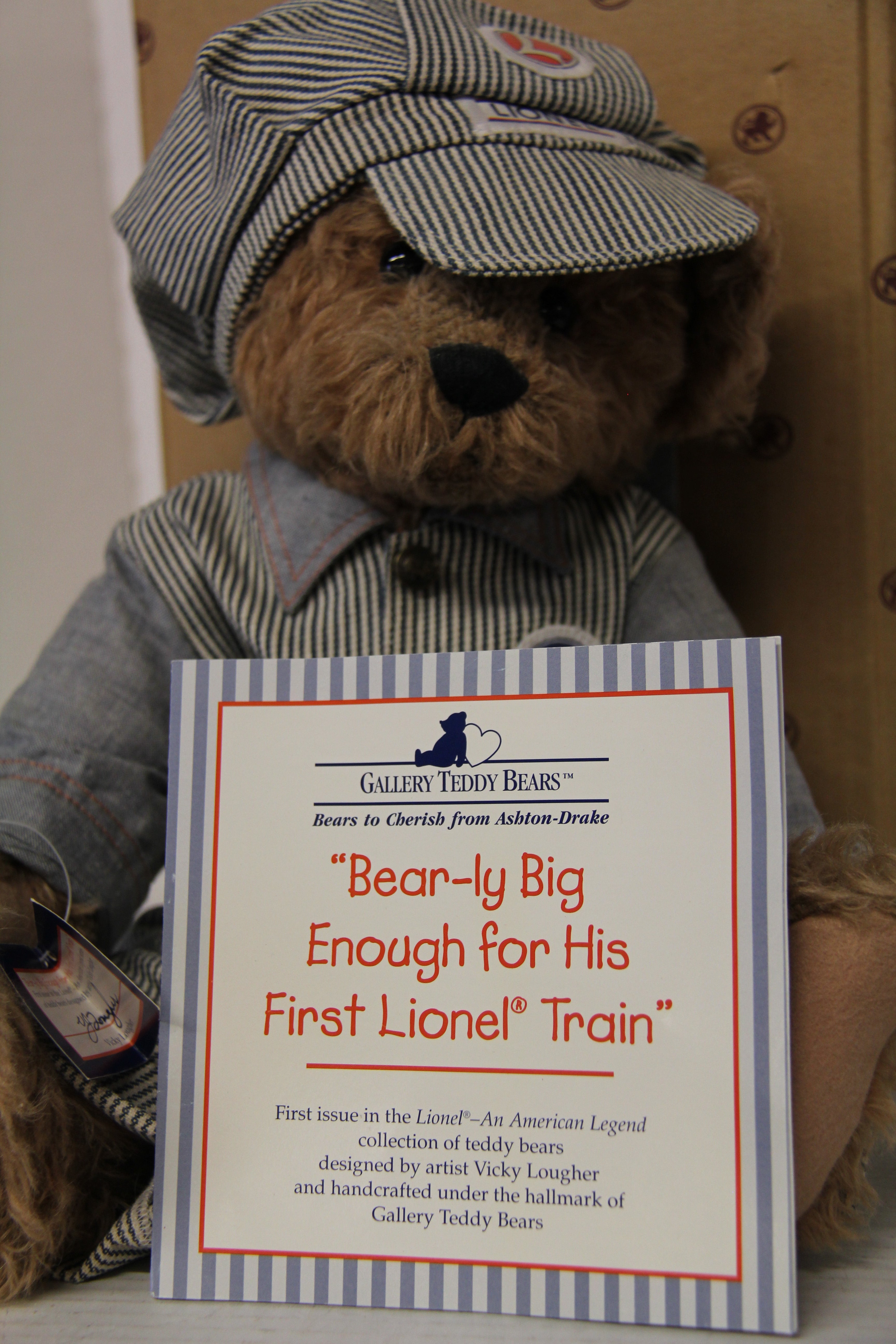 Gallery Teddy Bears "Bear-ly Big Enough for His First Lionel Train" #5122-Second hand-M6446