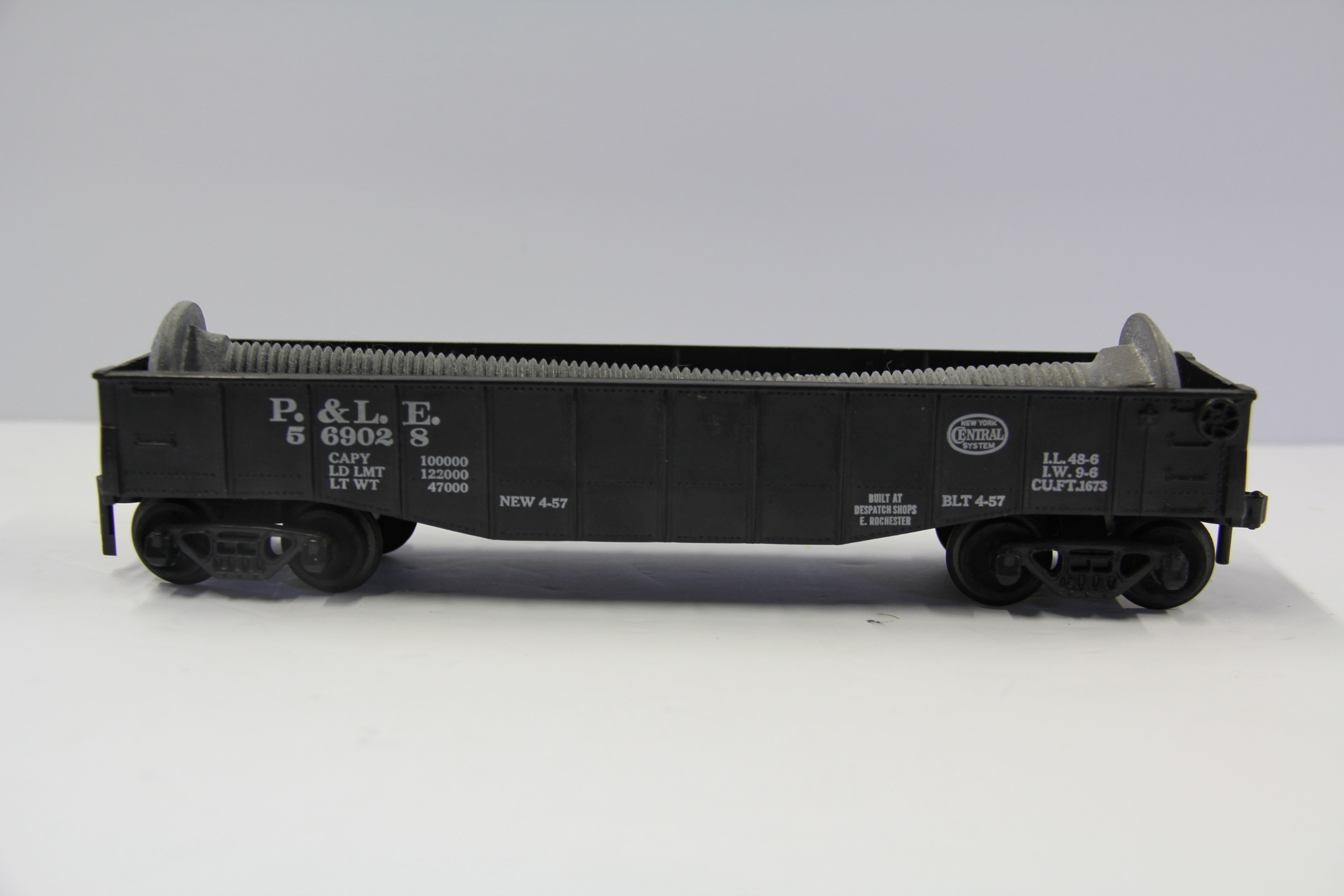 Lionel No#569028 P&LE Black Gondola with Bolts-Second hand-M4547