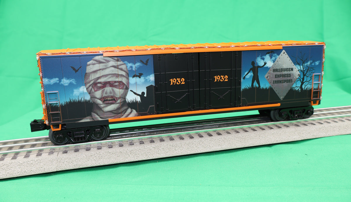 MTH 30-70149 - RailKing - 50’ Double Door Plugged Box Car Set "Halloween" w/ LED Lights Set (4-Car)