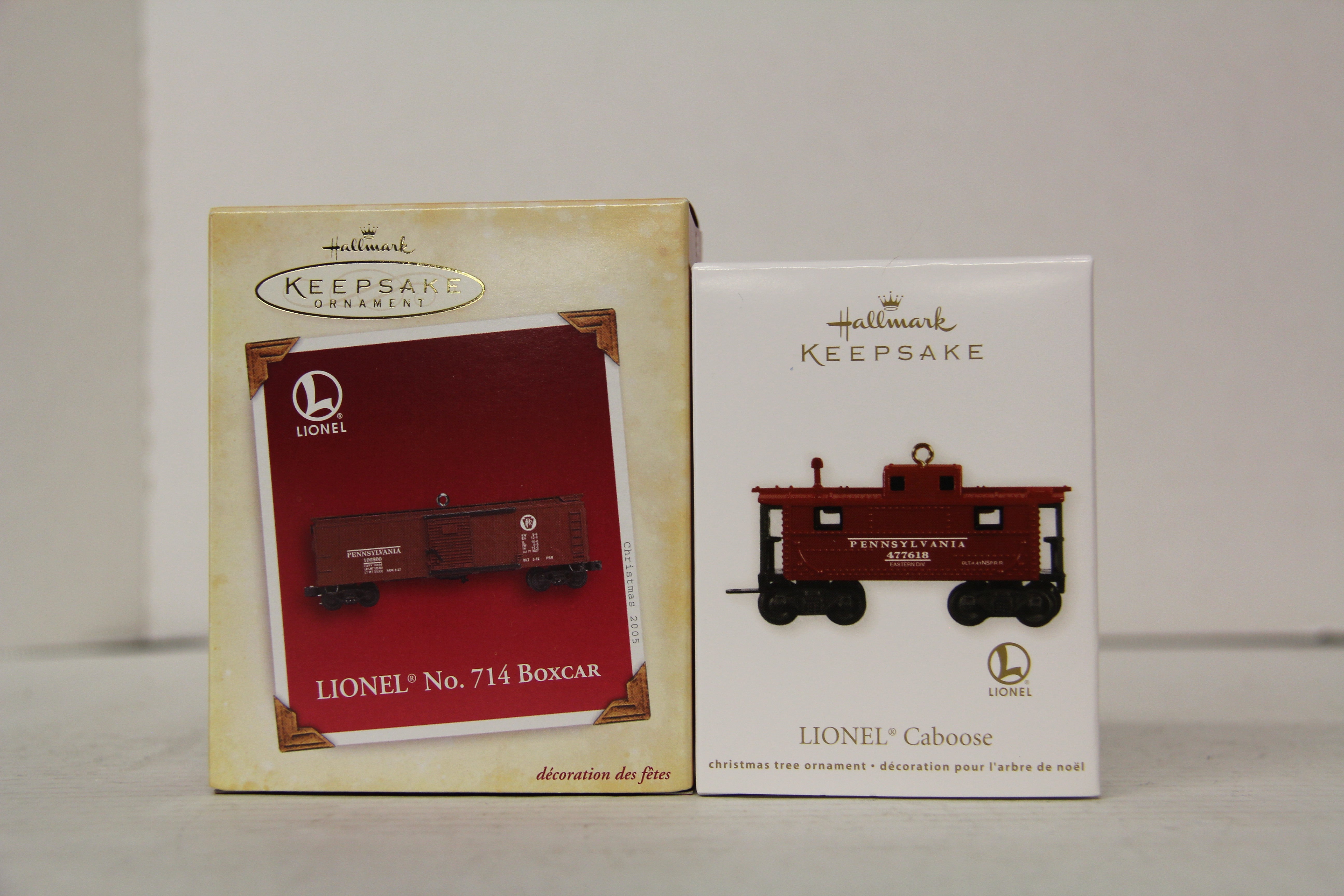 2005 & 2011 Hallmark Keepsake Lionel Pennsylvania #714 Box Car & Caboose #477618 Train Ornaments 2 Set-Second hand-M6464