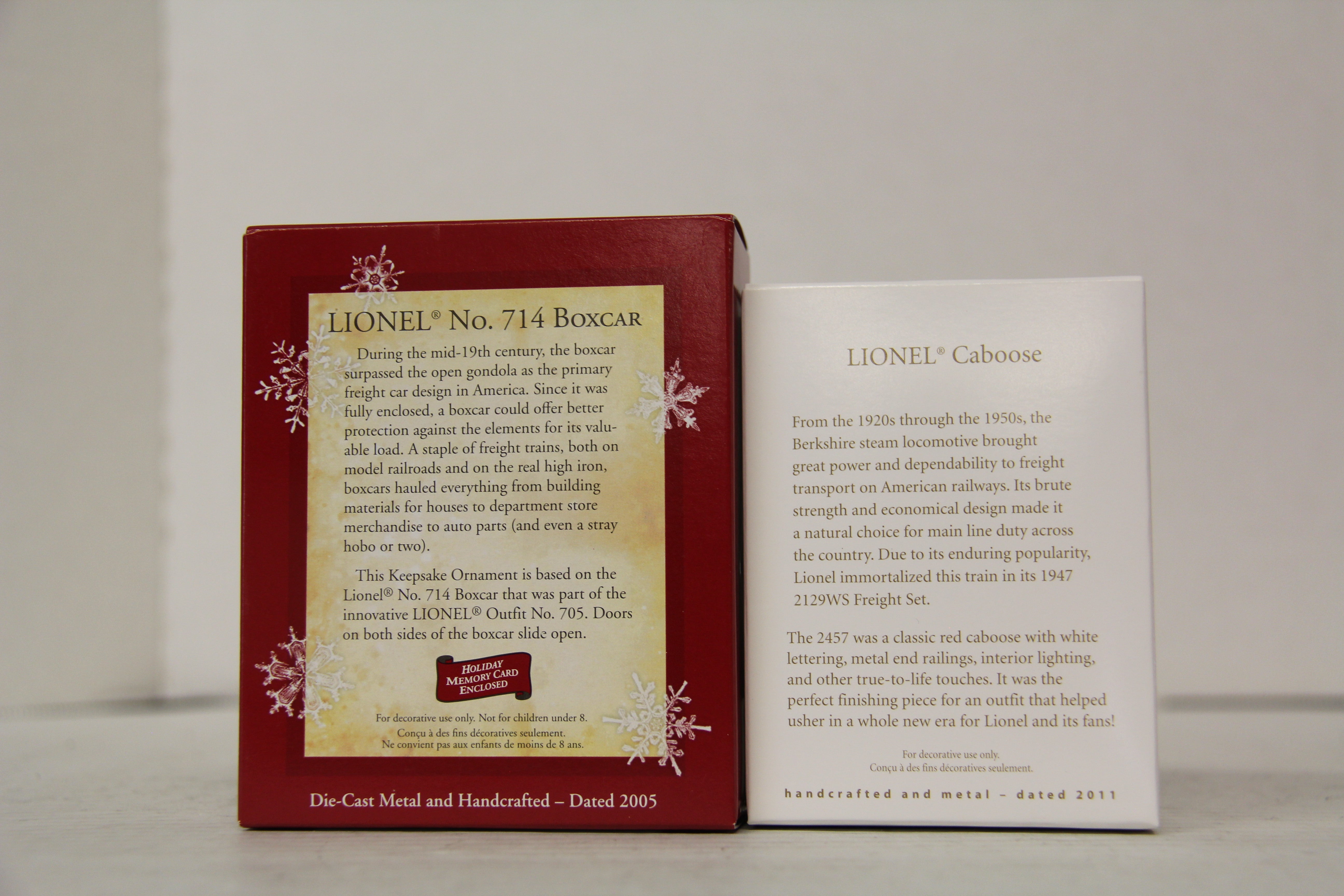 2005 & 2011 Hallmark Keepsake Lionel Pennsylvania #714 Box Car & Caboose #477618 Train Ornaments 2 Set-Second hand-M6464