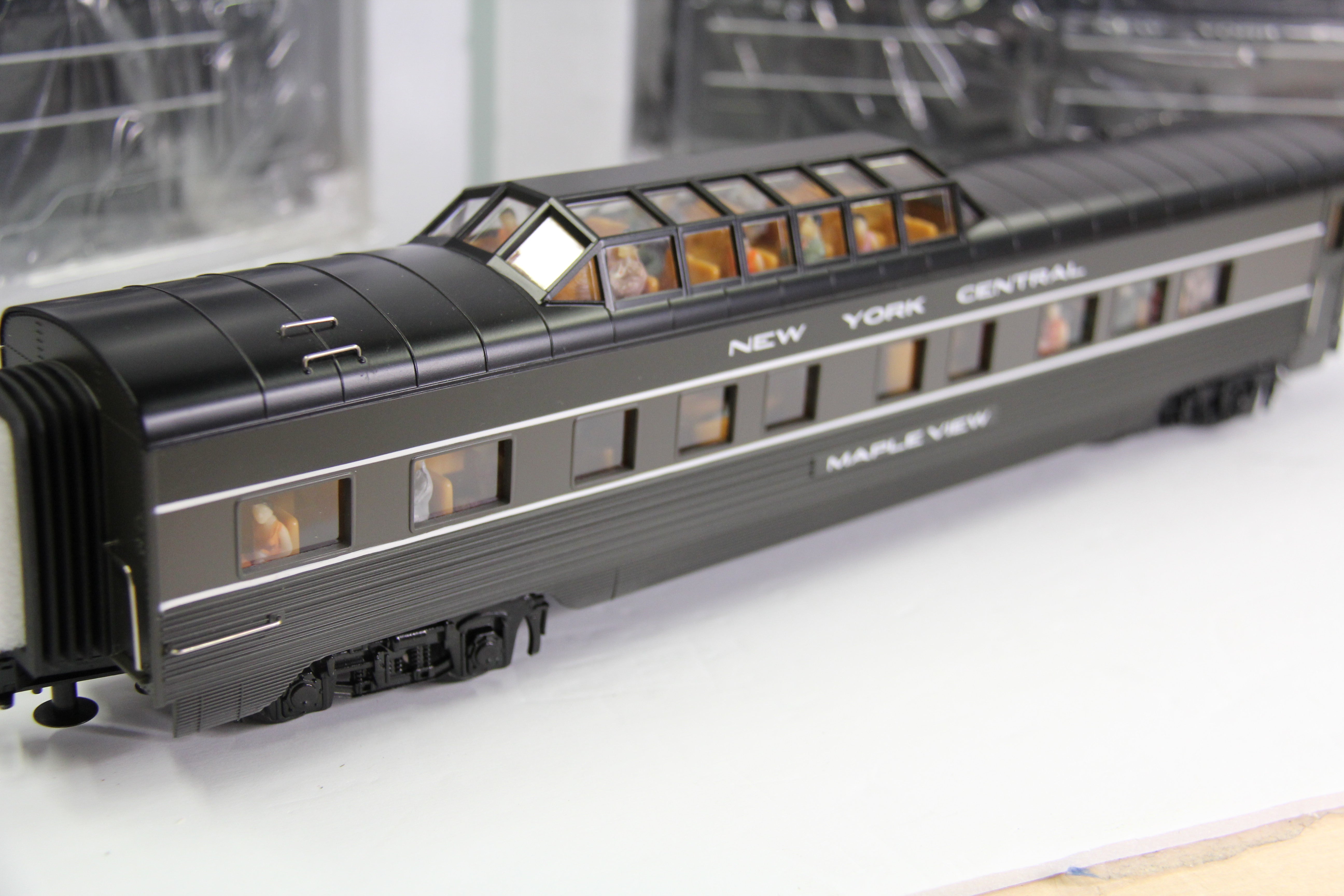 Rail King 30-67699 NYC  4-Car 60' Streamlined Passenger Set-Second hand-M4553