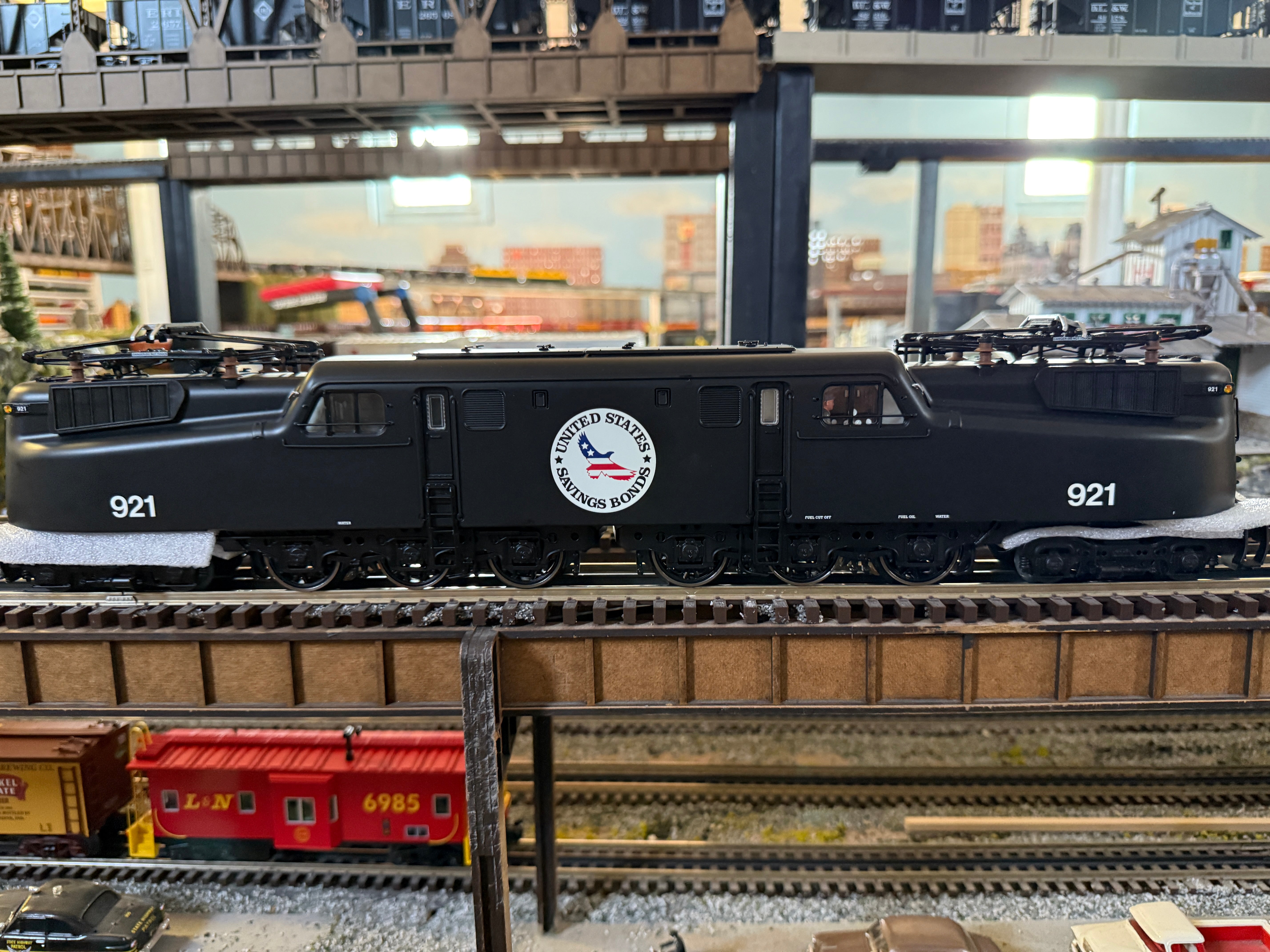 Lionel 2533020 - Vision Line GG1 Electric Engine "Amtrak" #921 (Phase I)