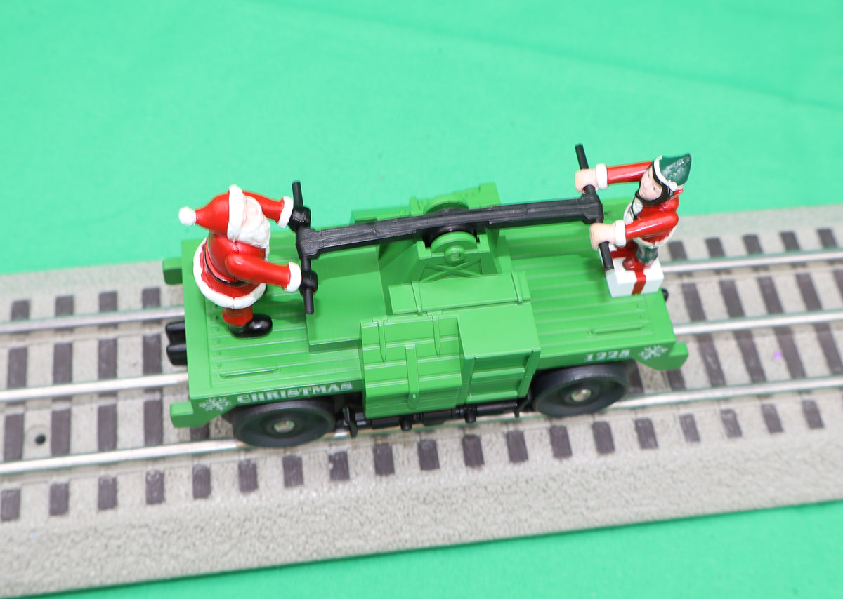 MTH 30-5256 - Operating Hand Car "Christmas" #1225 (Green)