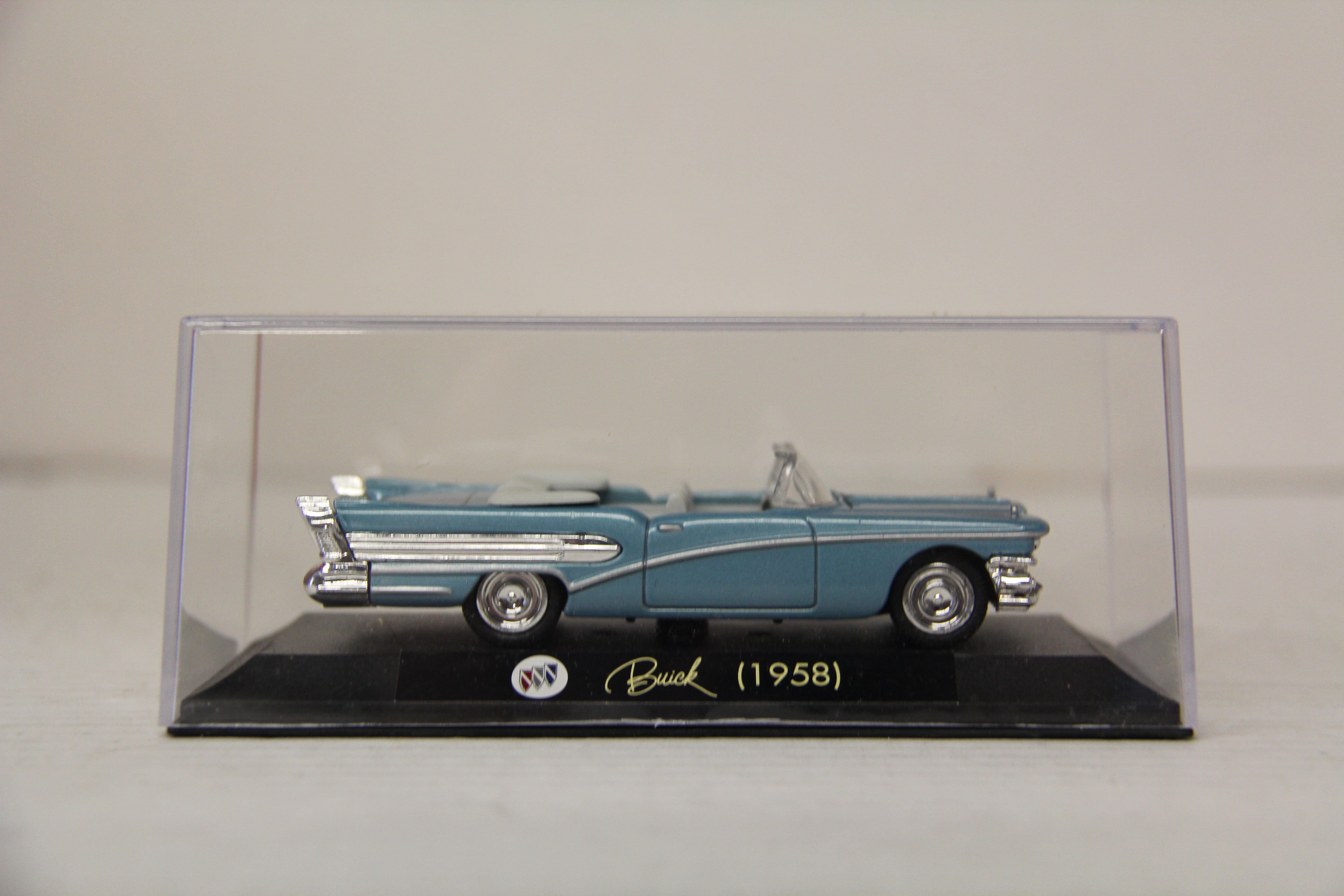 NewRay 1958 Buick Convertible 1:43 scale-Second hand-M6470