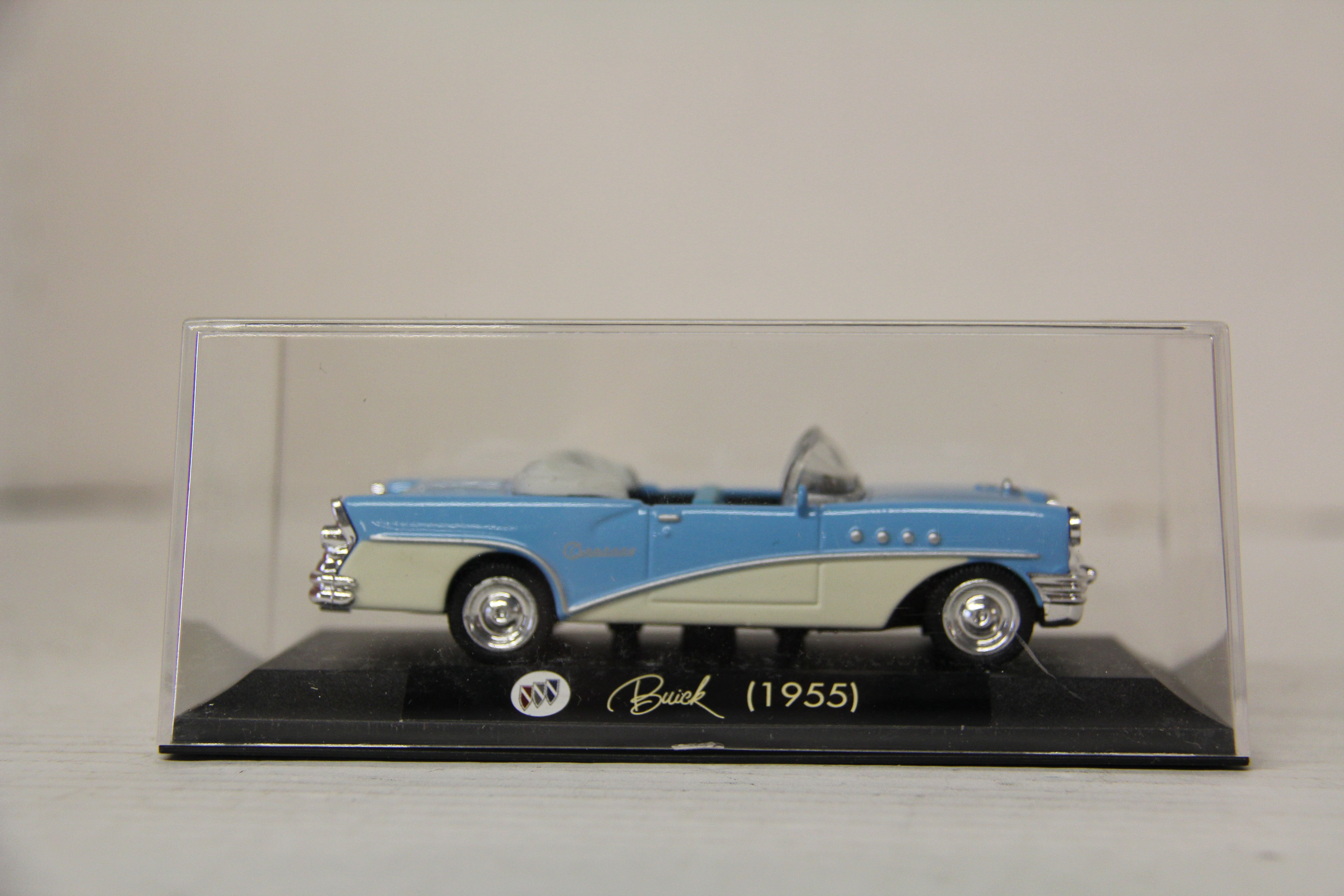 NewRay 1955 Buick Convertible 1:43 scale-Second hand-M6471
