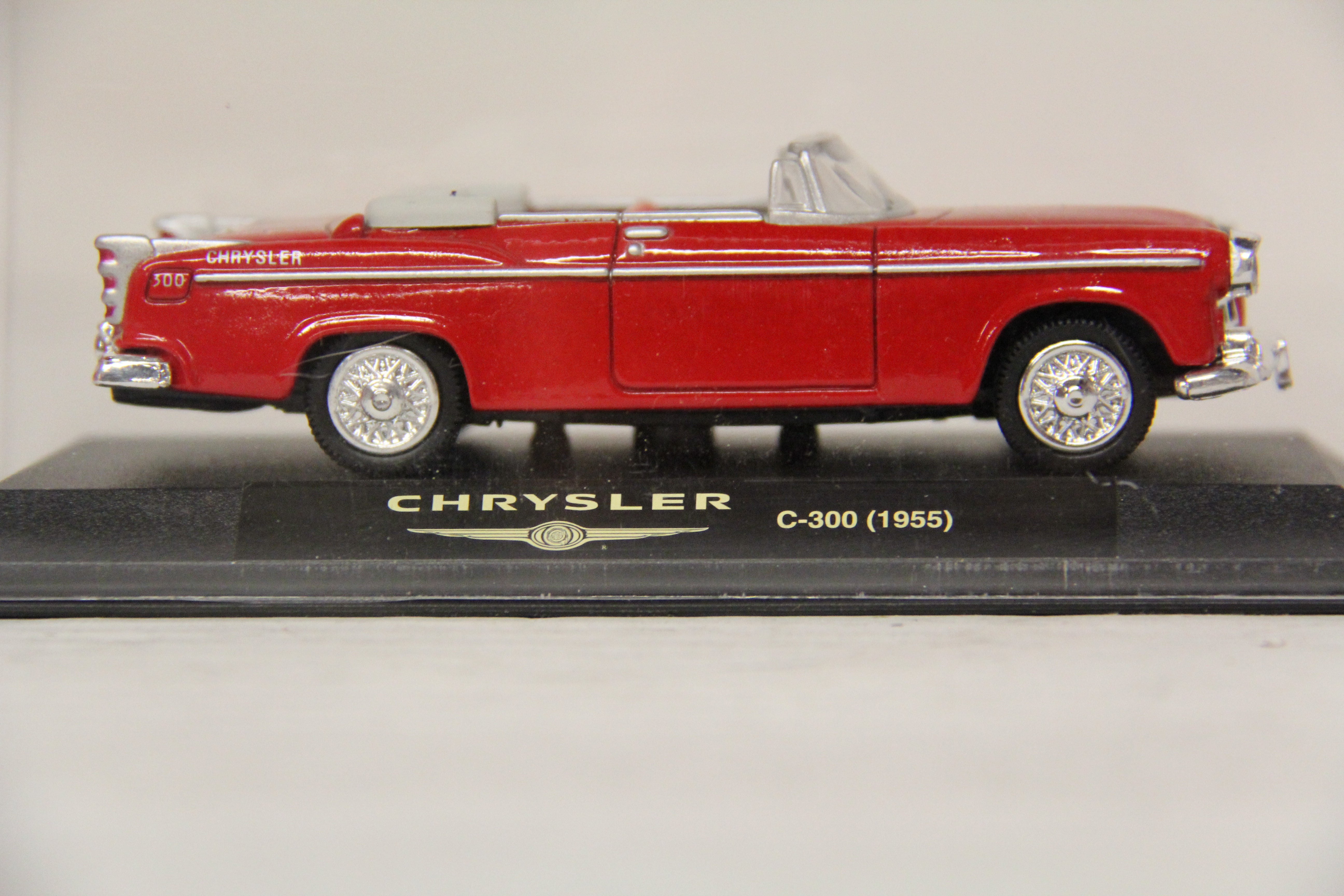 NewRay 1955 Chrysler C-300 Convertible 1:43 scale-Second hand-M6472