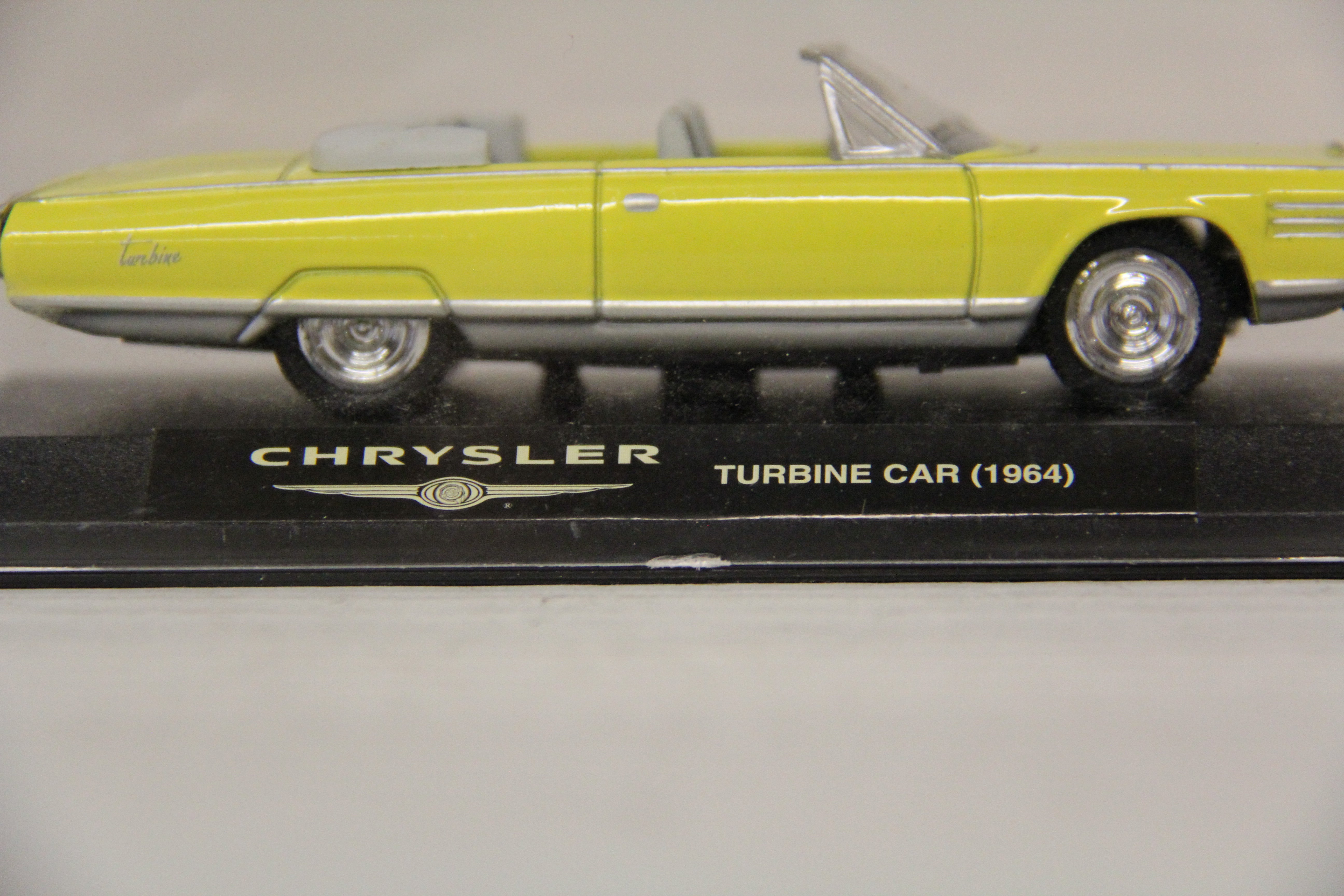 NewRay 1964 Chrysler Turbine Car 1:43 scale-Second hand-M6473