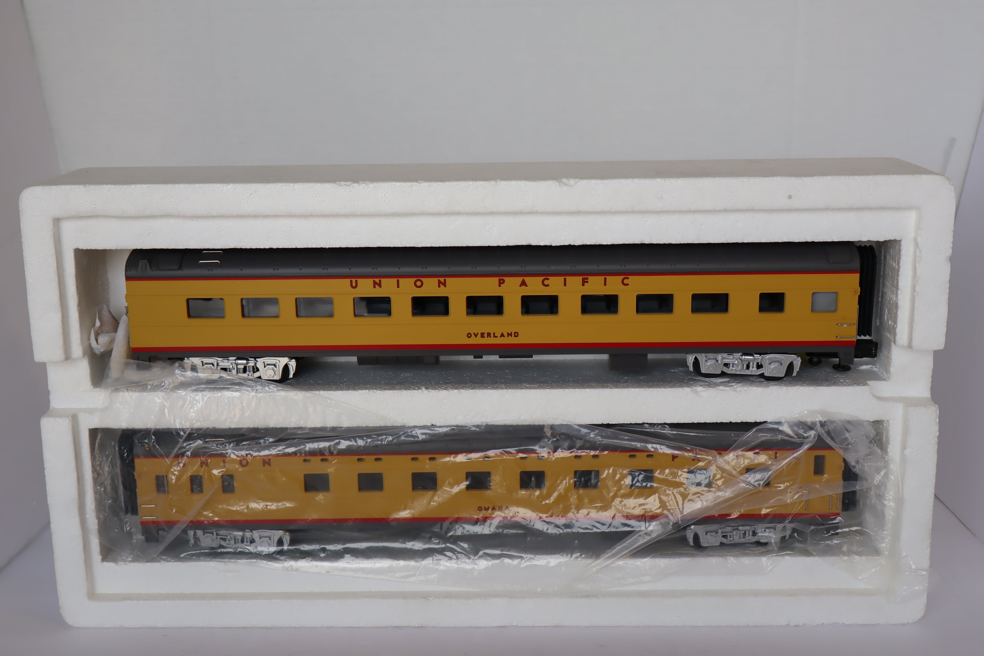MTH 20-6653 & 20-6638 Union Pacific 70' ABS Smooth 4 Car Pass Set-Second hand-M7916