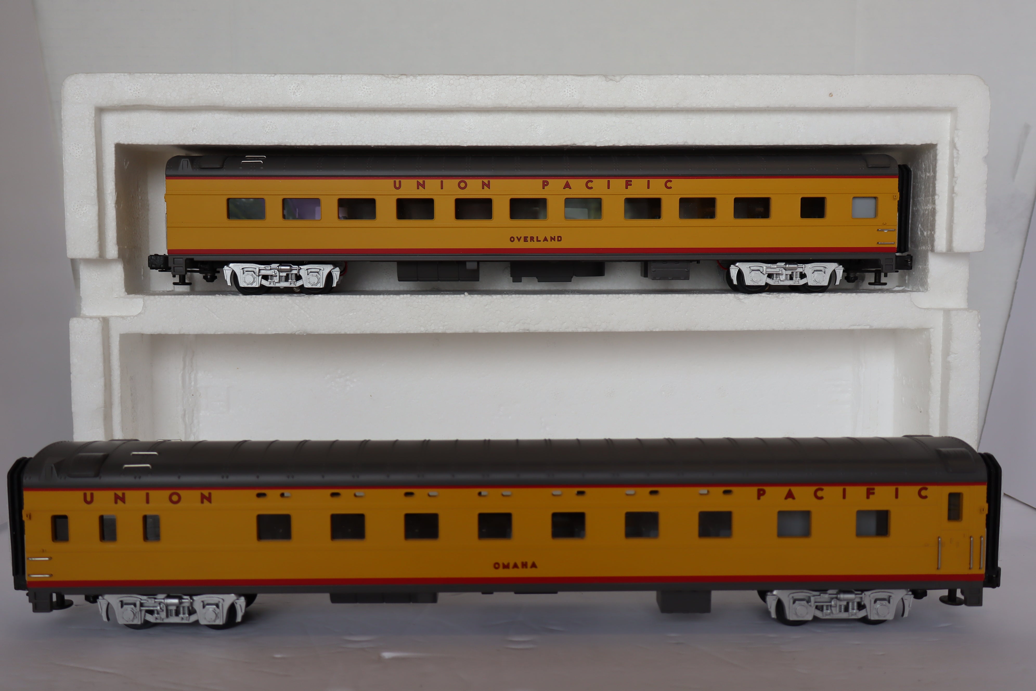 MTH 20-6653 & 20-6638 Union Pacific 70' ABS Smooth 4 Car Pass Set-Second hand-M7916